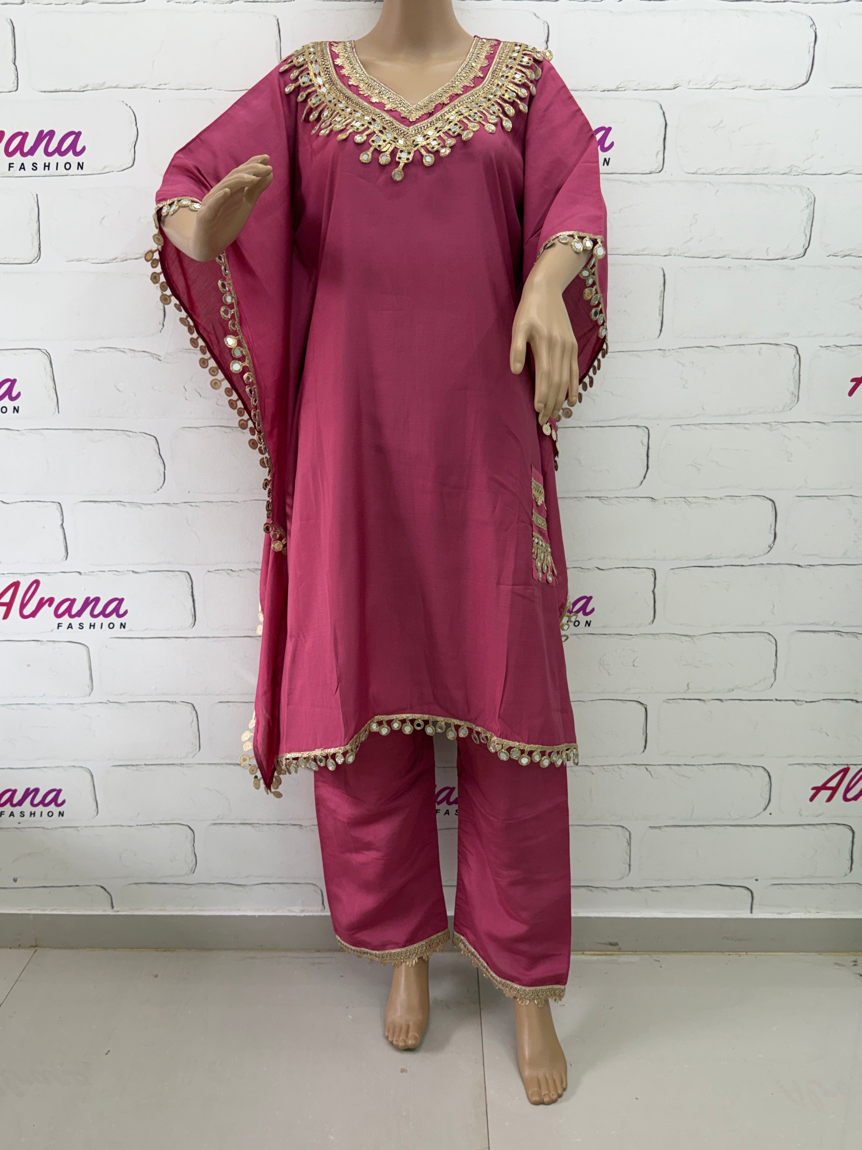 MIRROR LACE KAFTAN SUIT 2