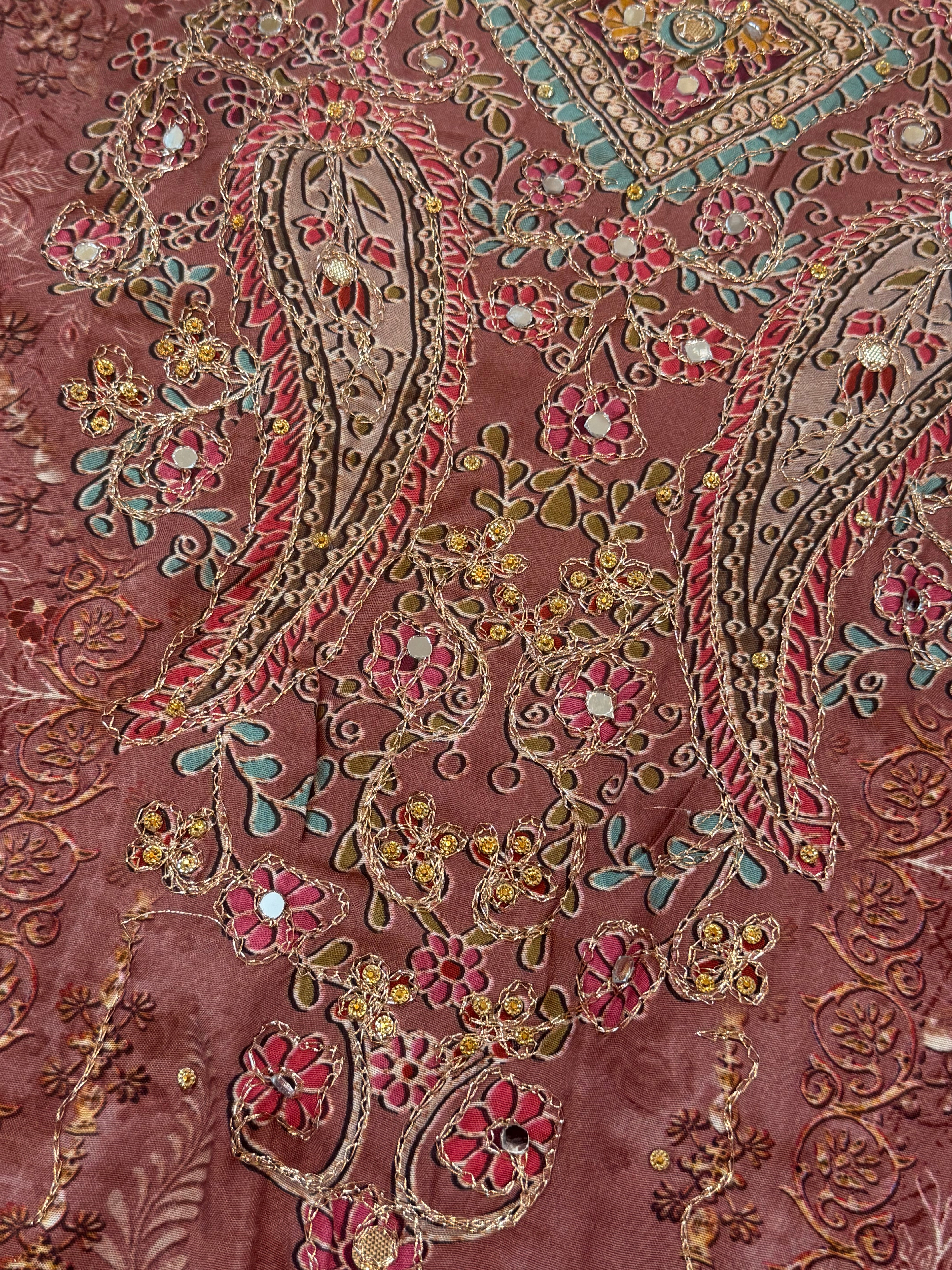 MUSLIN UNSTITCHED EMBROIDERY SUIT 2