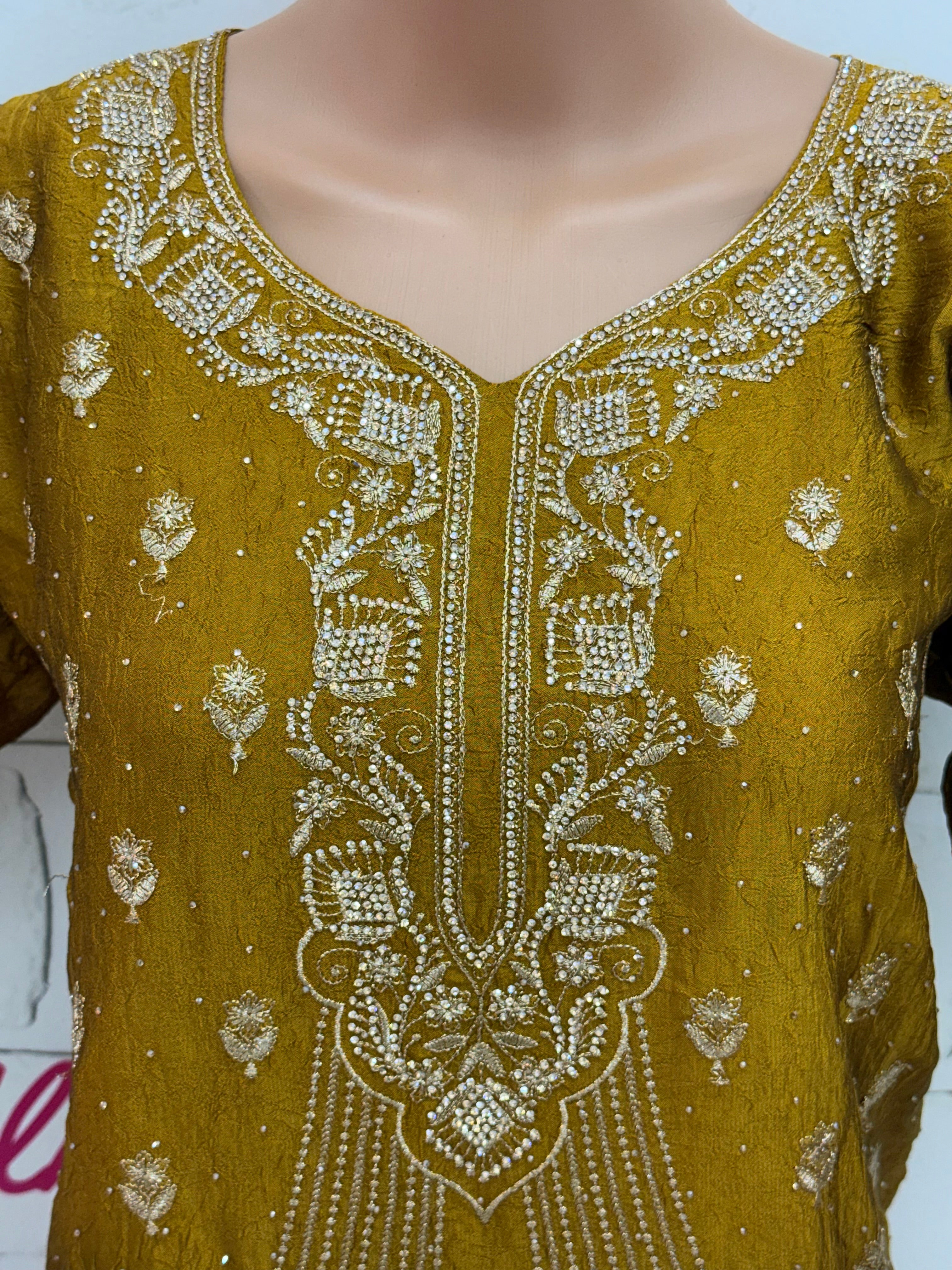 RUHEENA EMBROIDERY PLAZO SUIT 3