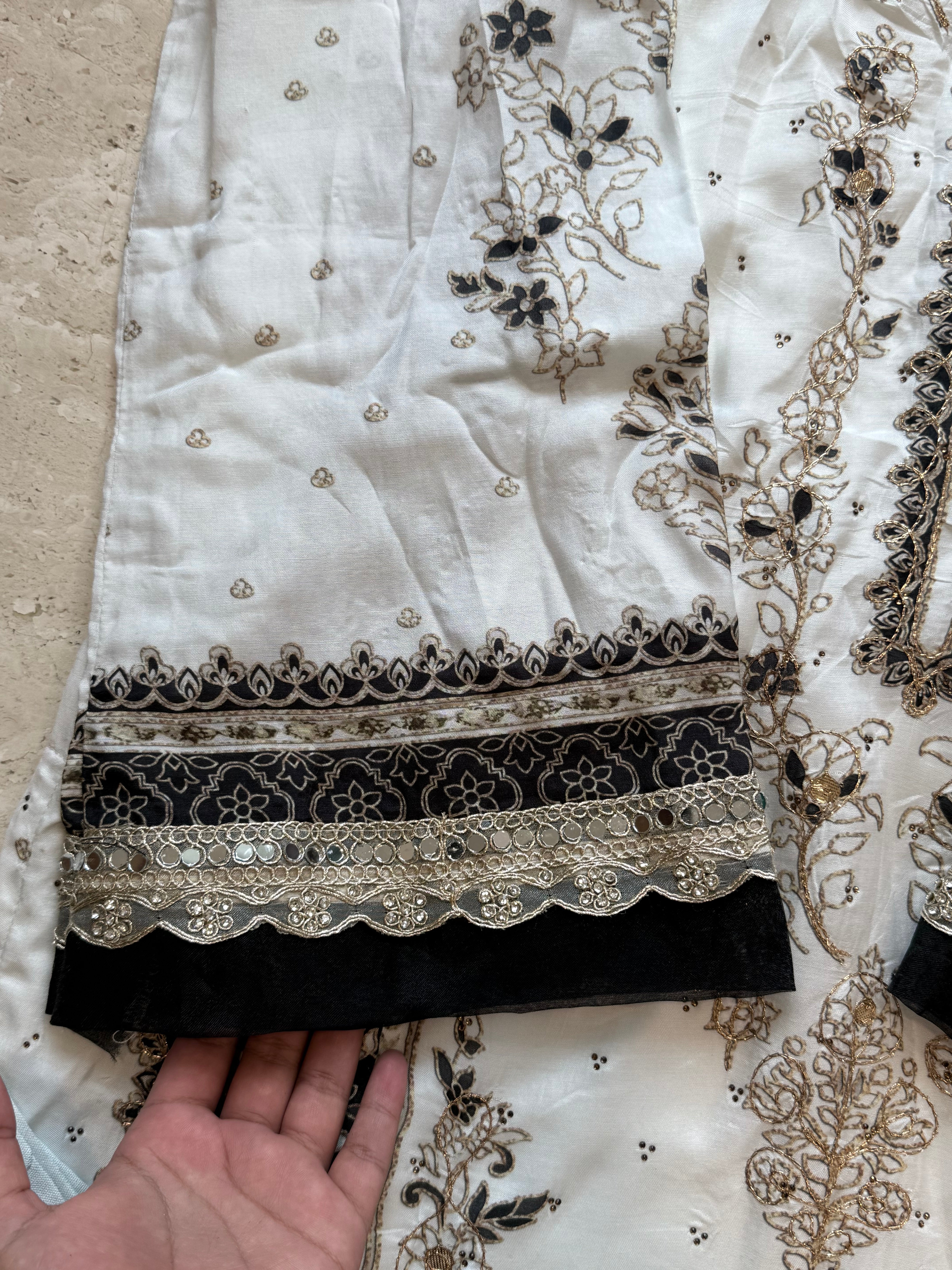 MUSLIN EMBROIDERY READYMADE SUIT