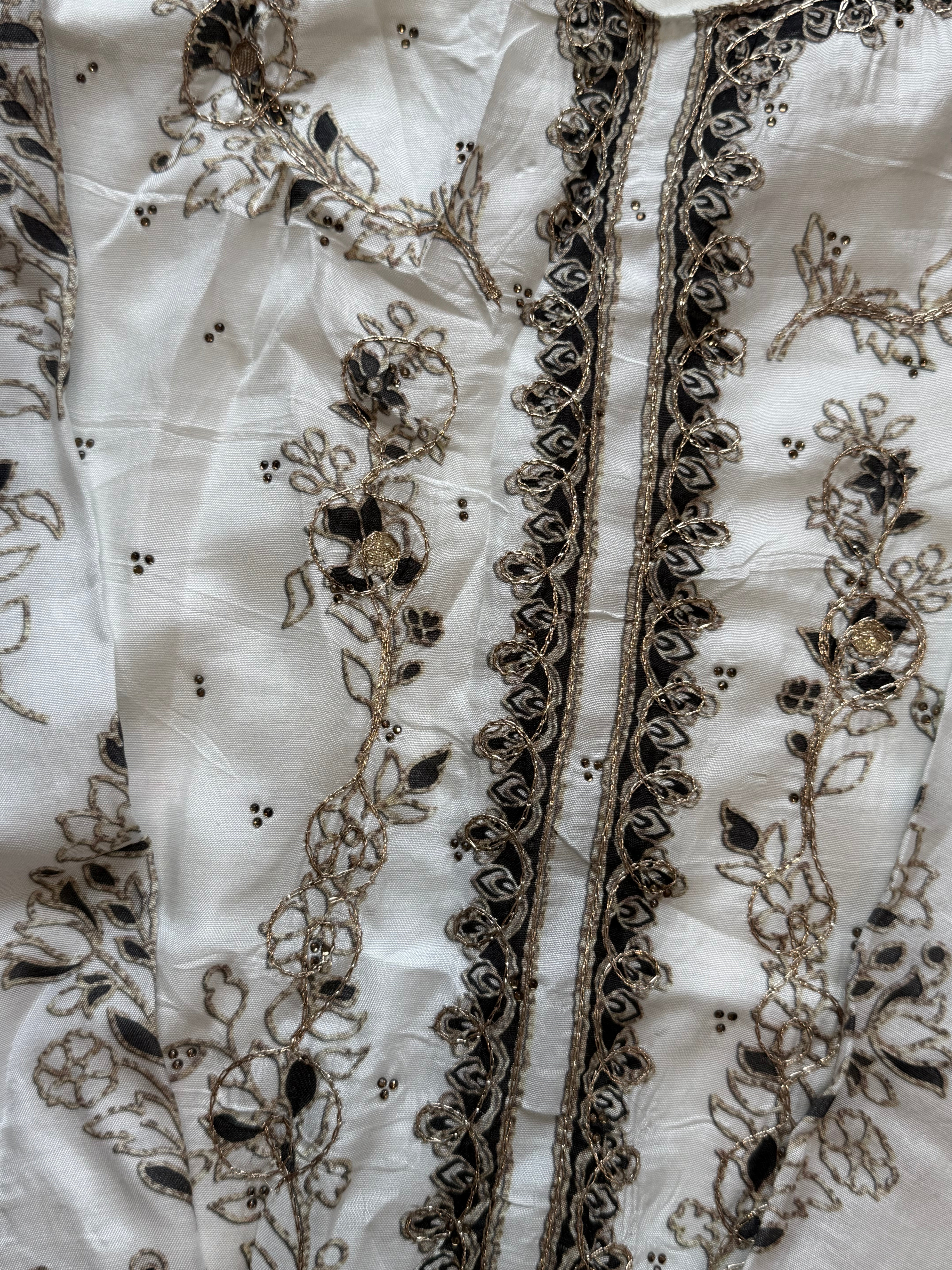 MUSLIN EMBROIDERY READYMADE SUIT