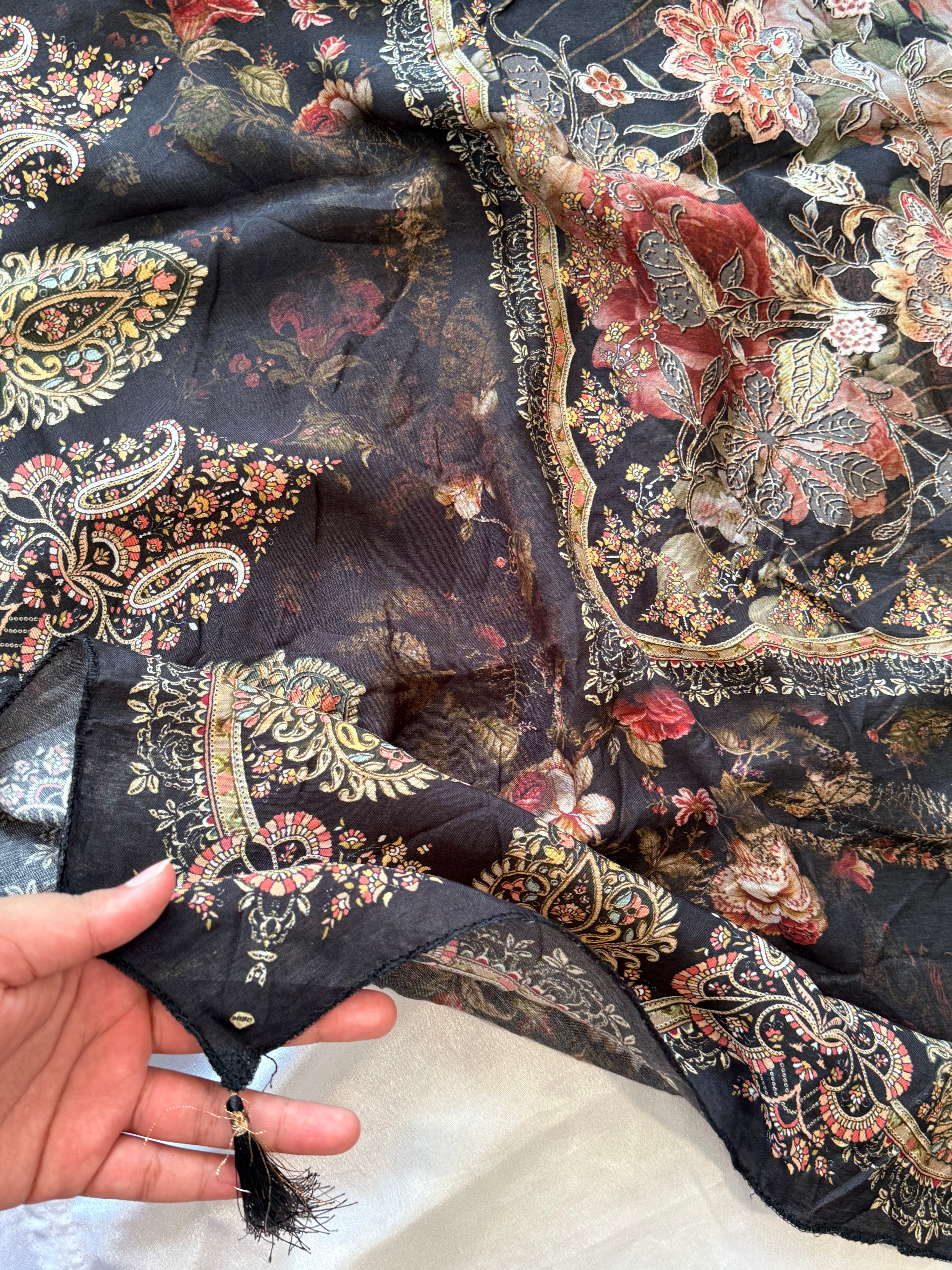 MUSLIN HAND EMBROIDERY SUIT