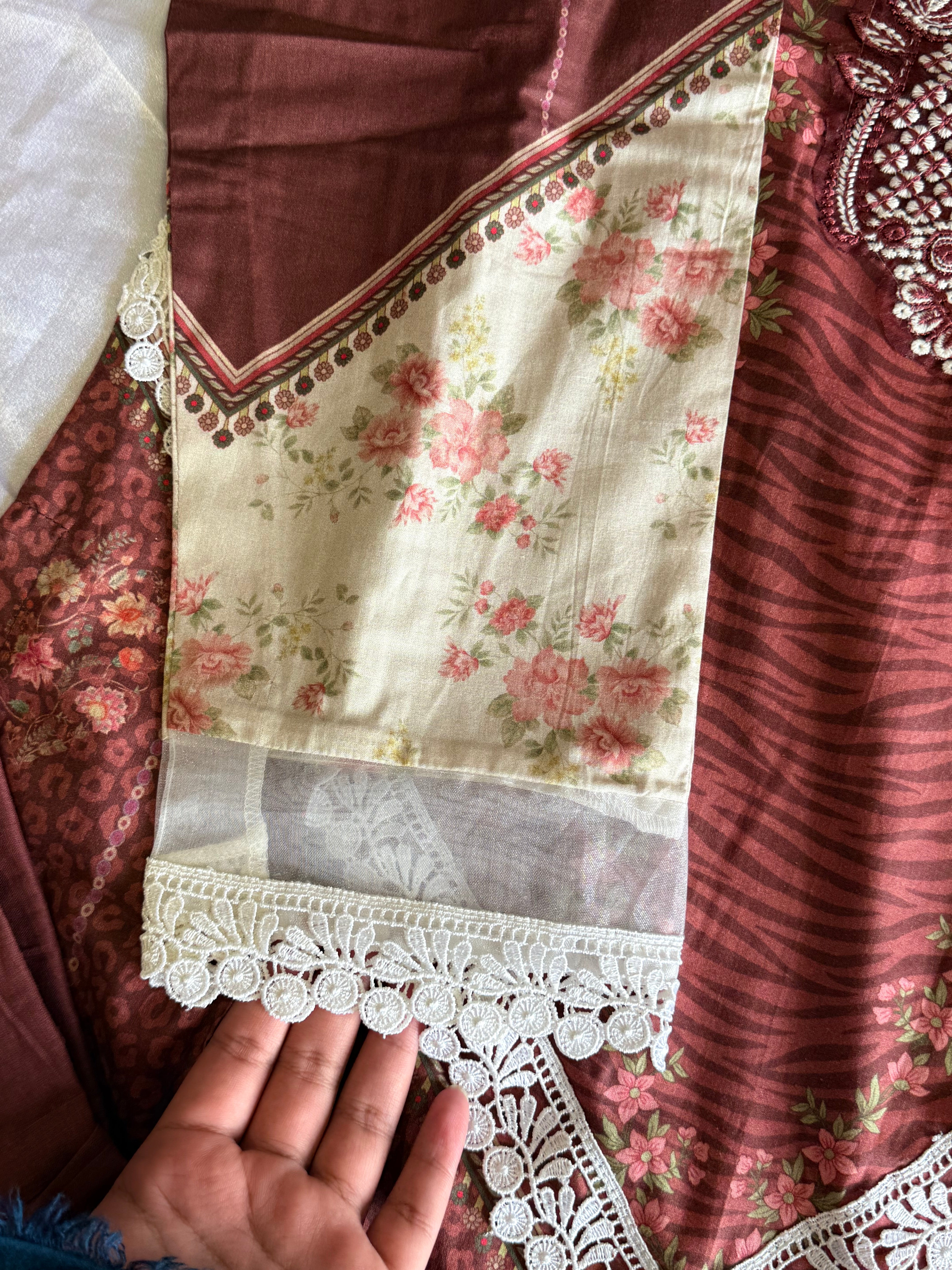 KHYBER LAWN READYMADE EMBROIDERED SUIT 2