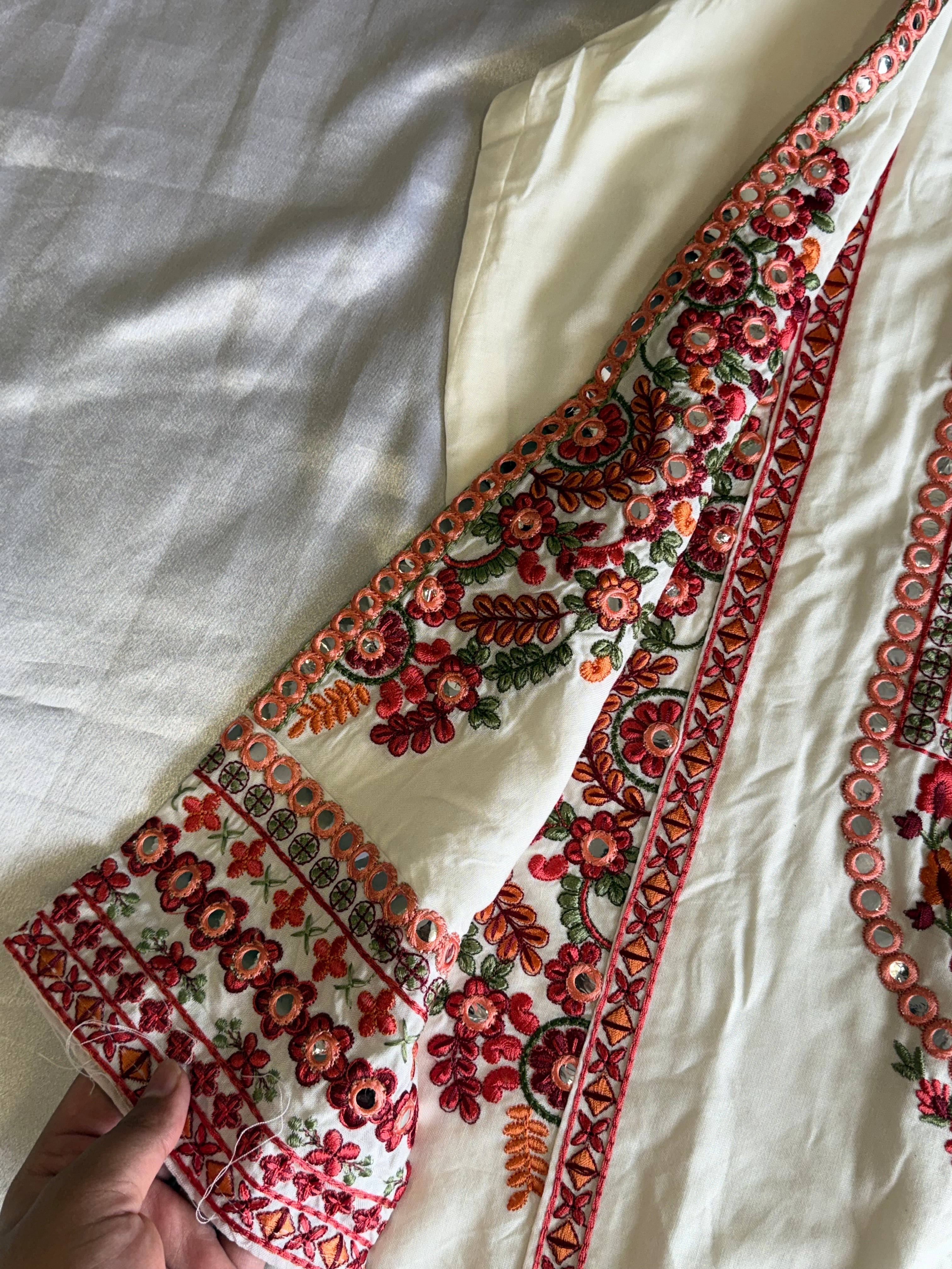 AYZAL LAWN EMBROIDERY SUIT 2
