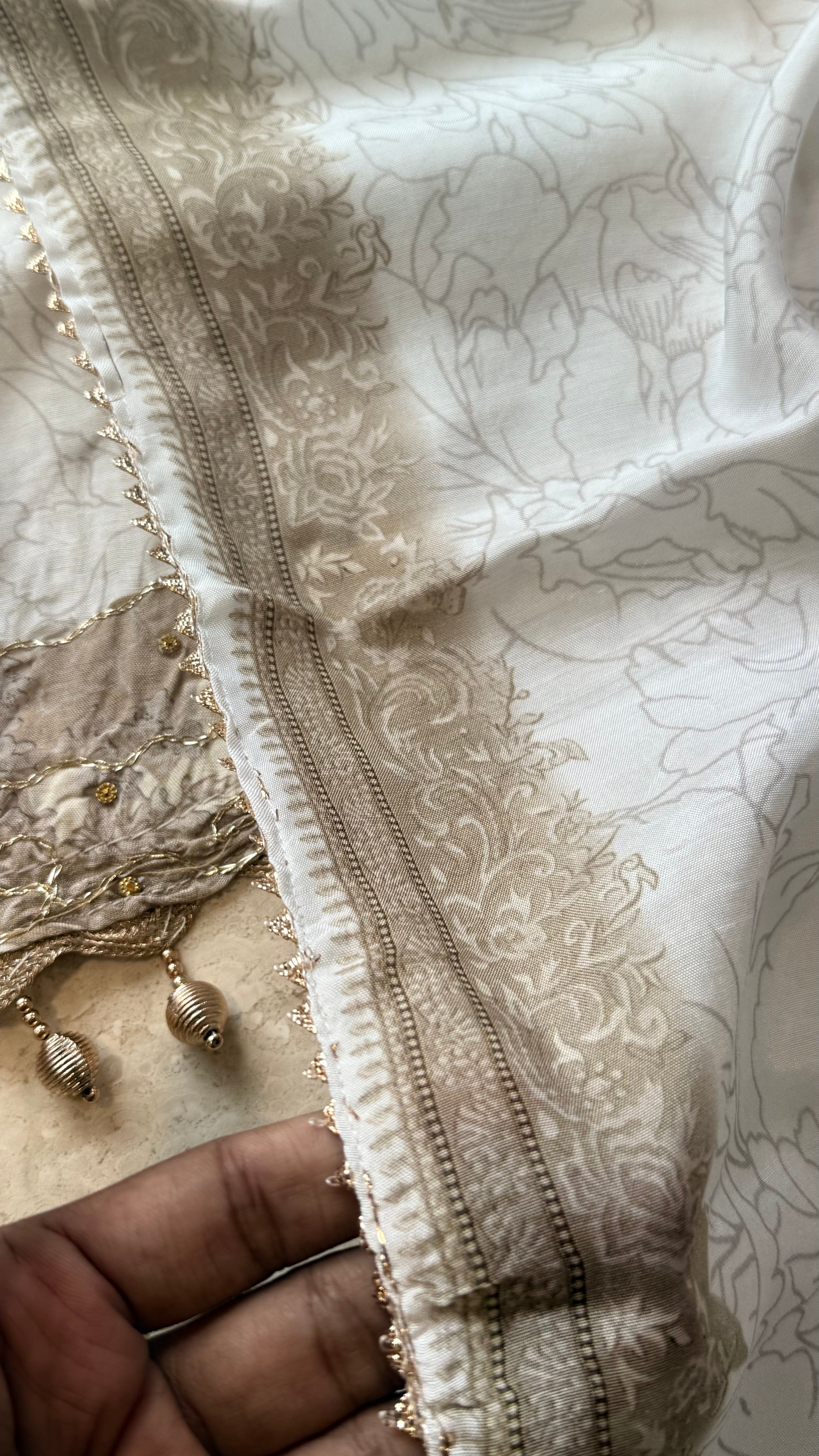 WHITE MUSLIN READYMADE SUIT 2