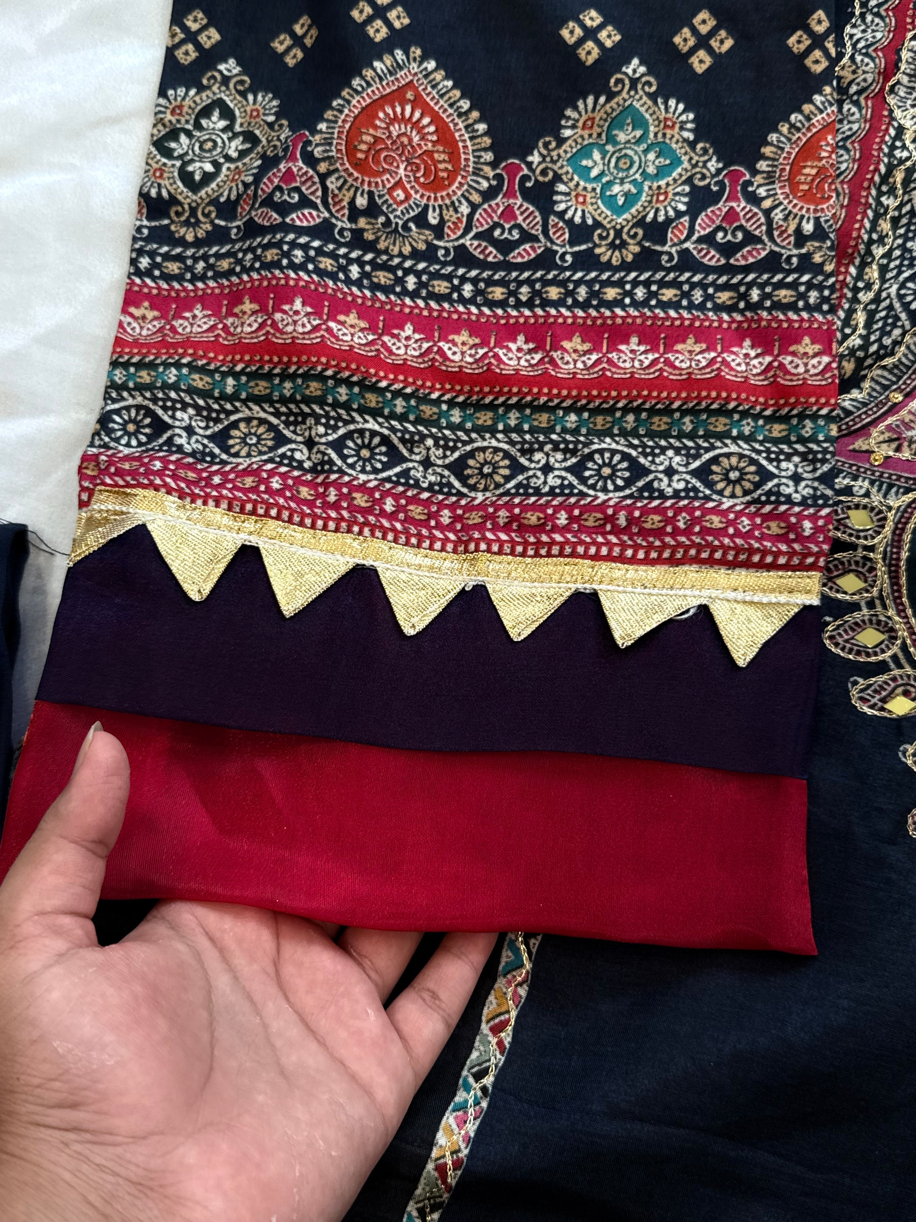 RAHI MUSLIN READYMADE SUIT 1