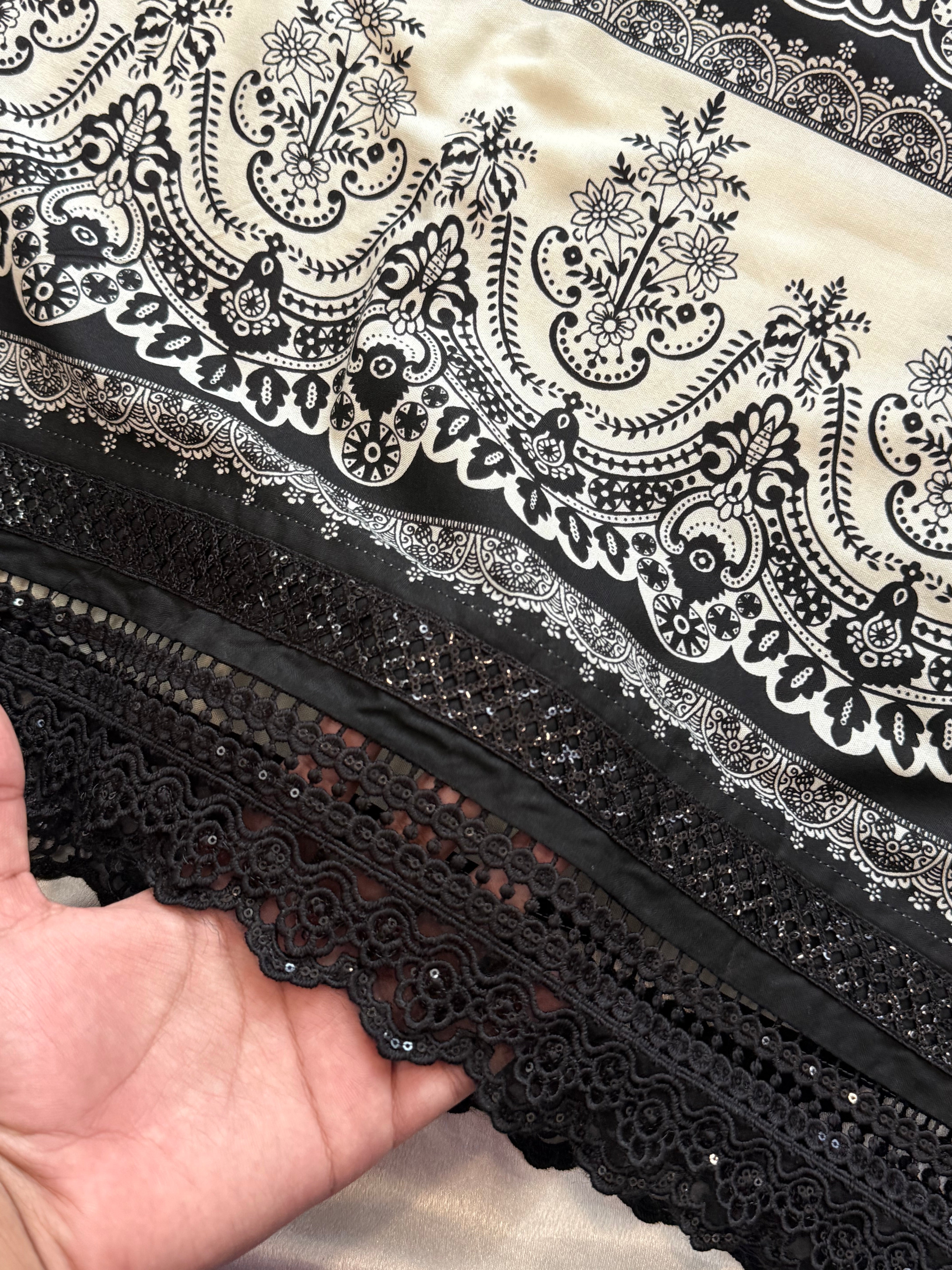 SIYA PAKISTANI LAWN KAFTAN SUIT