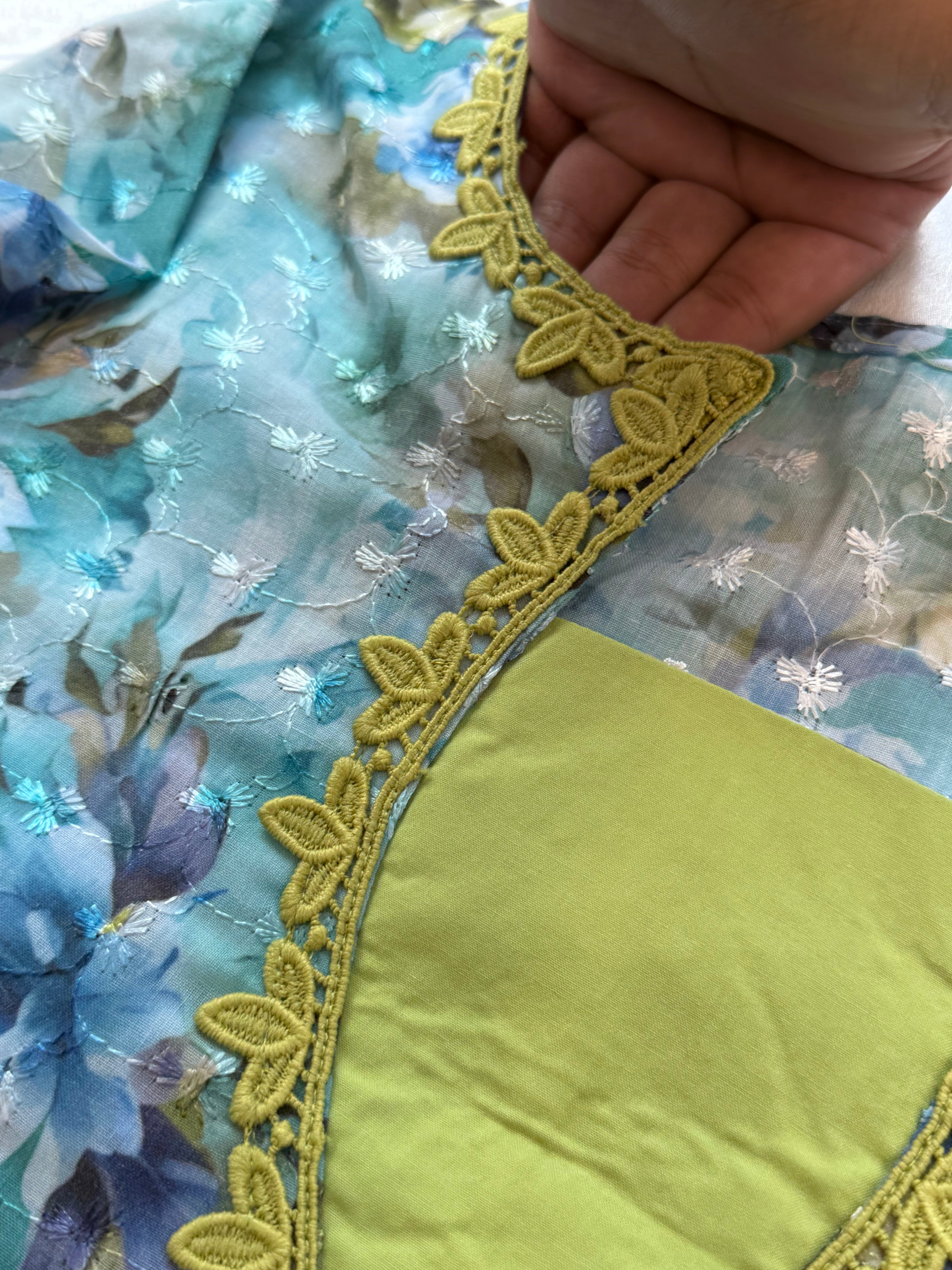 AIZA FARSHI SHALWAR SUIT 2