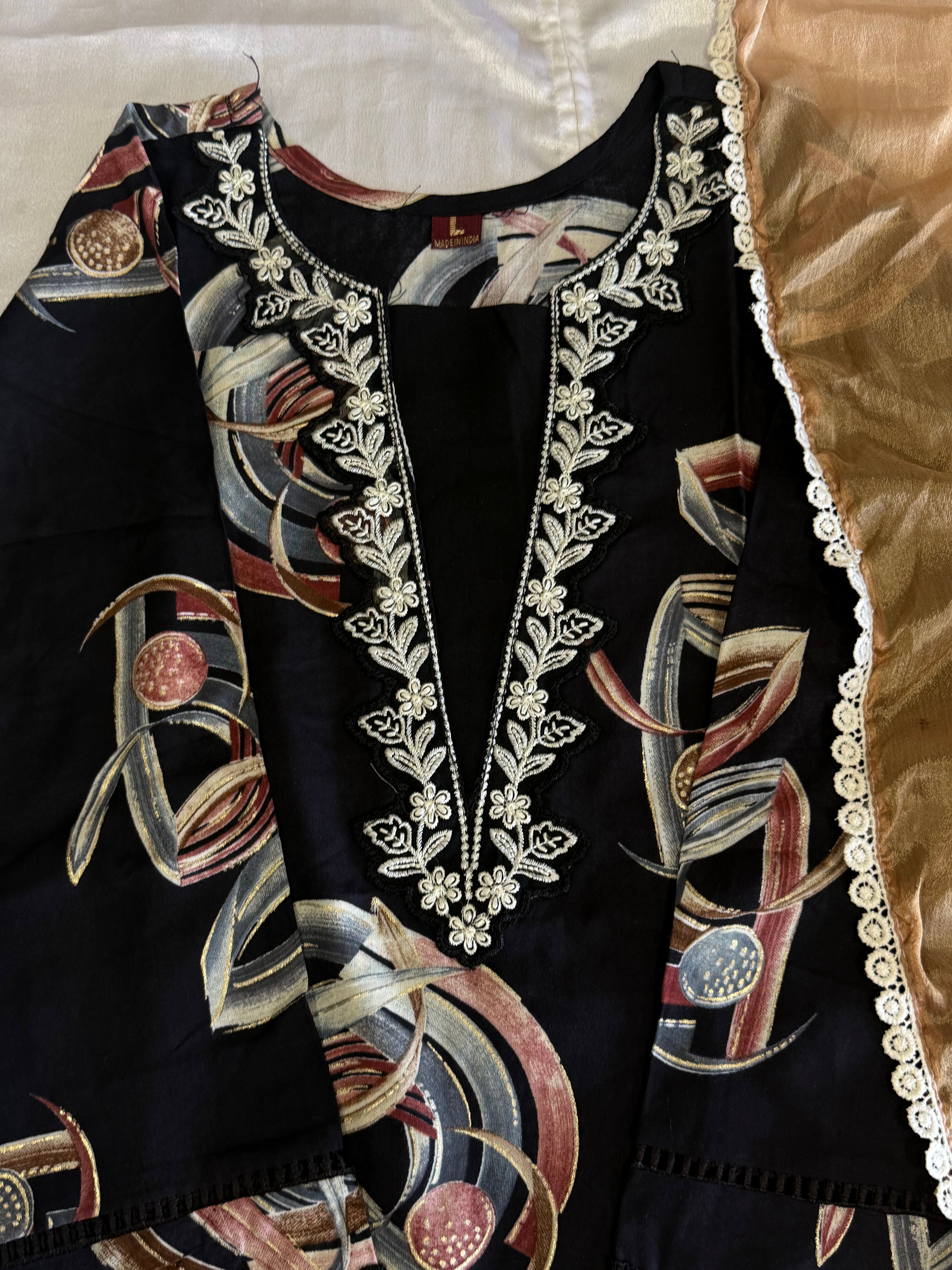 PURE LAWN CUTWORK READYMADE SUIT 4