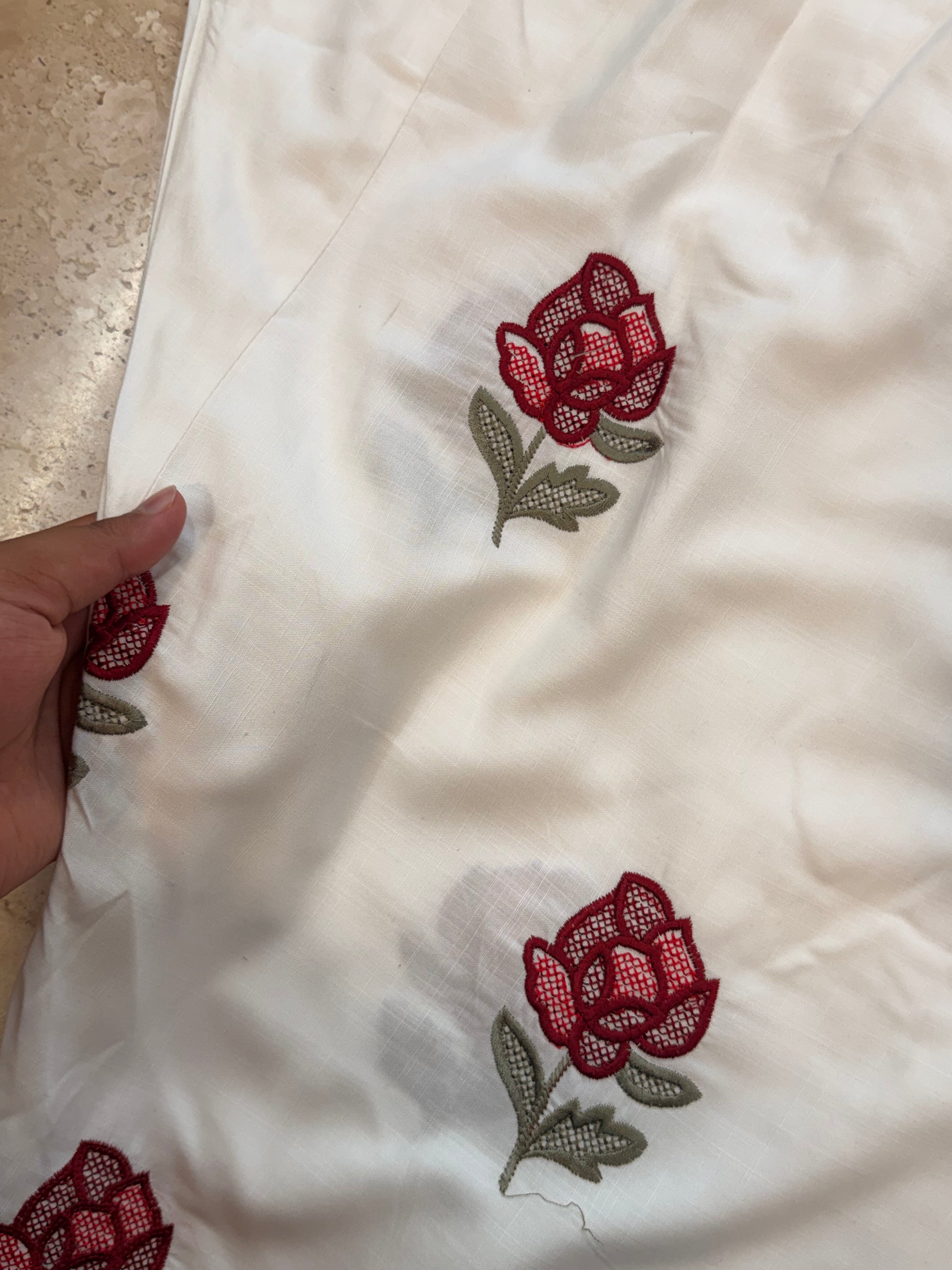 MILKY WHITE LAWN FLOWER FARSHI SUIT