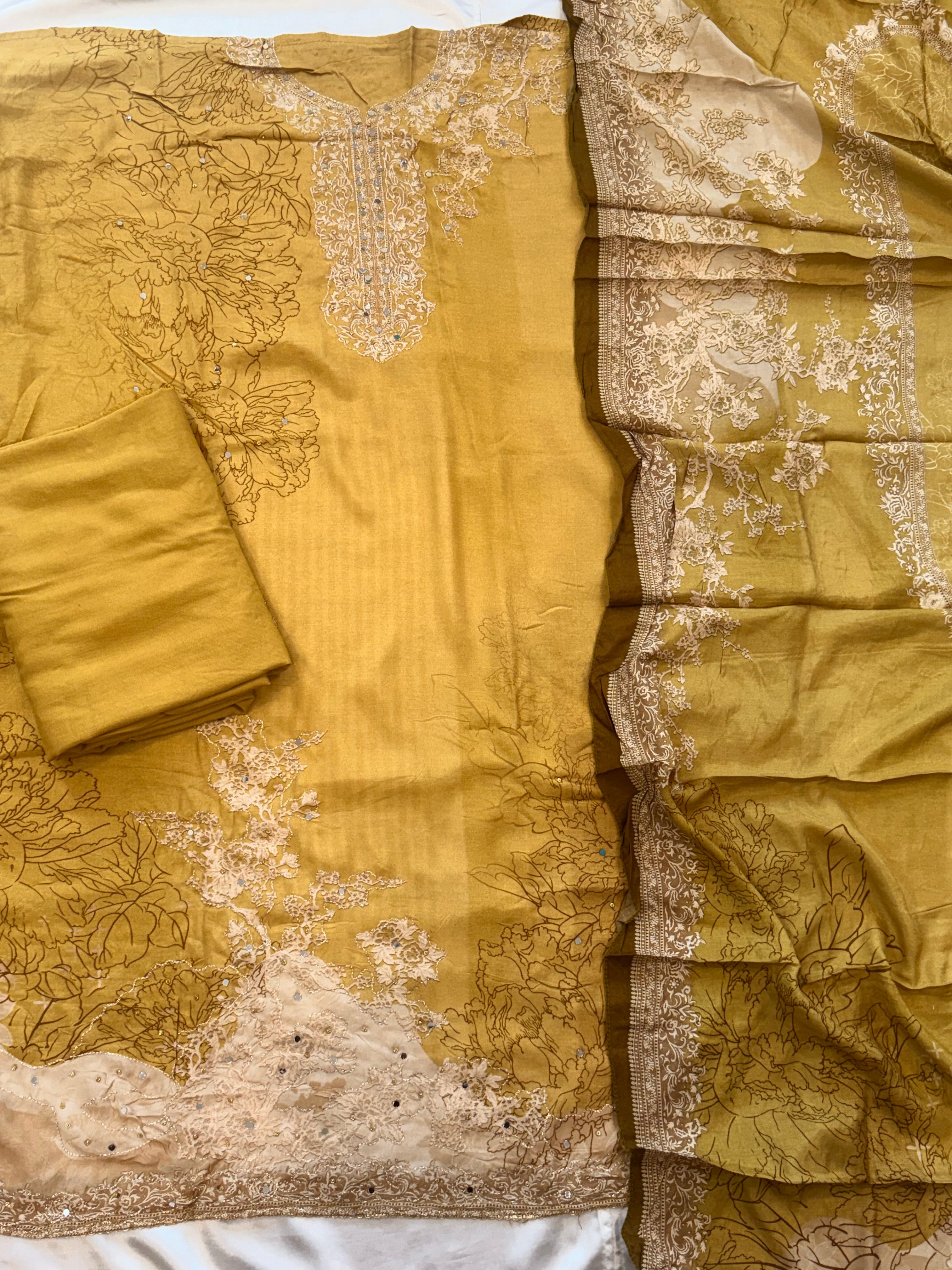 MUSLIN UNSTITCHED EMBROIDERY SUIT 1