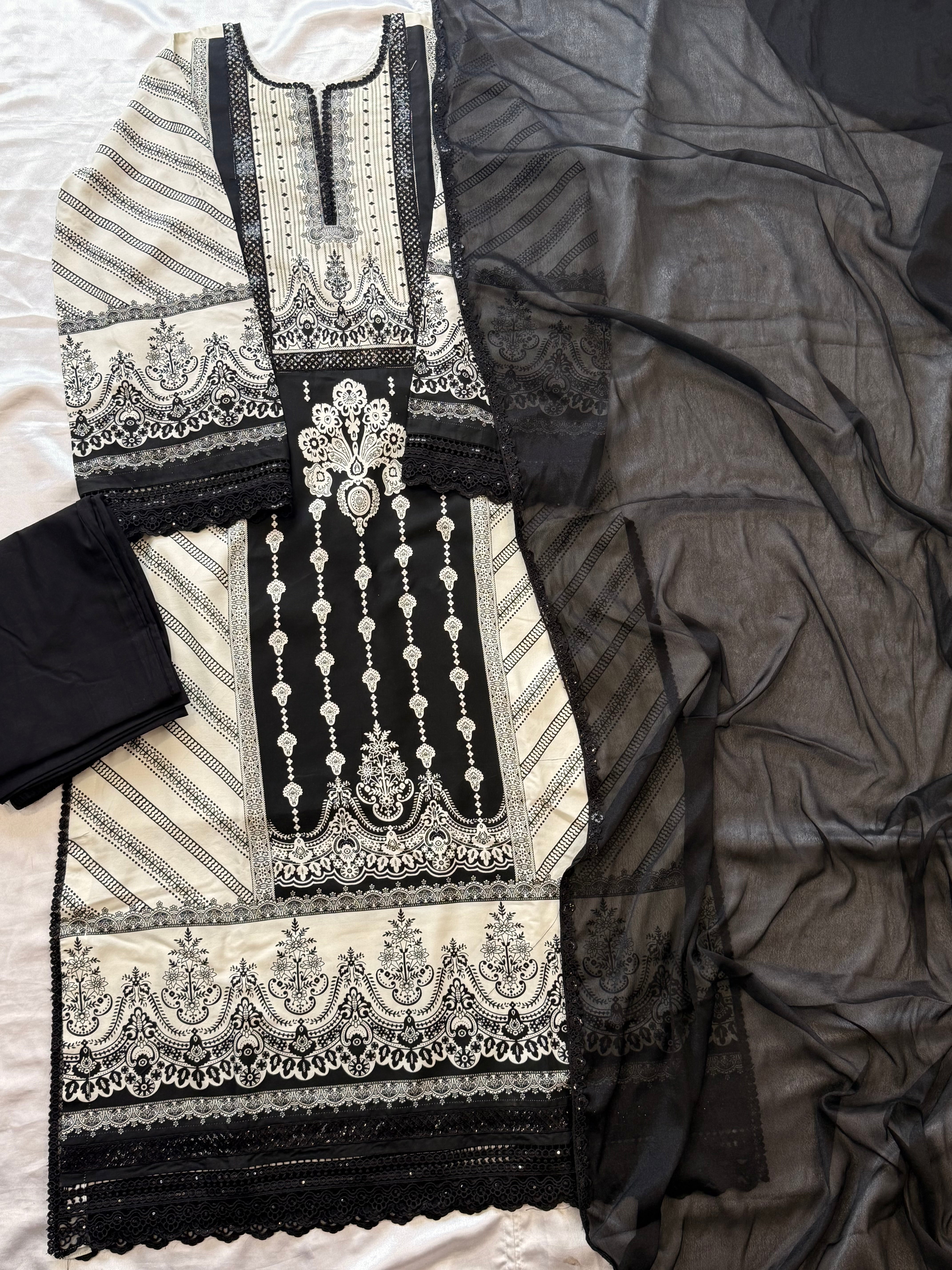 SIYA PAKISTANI LAWN KAFTAN SUIT