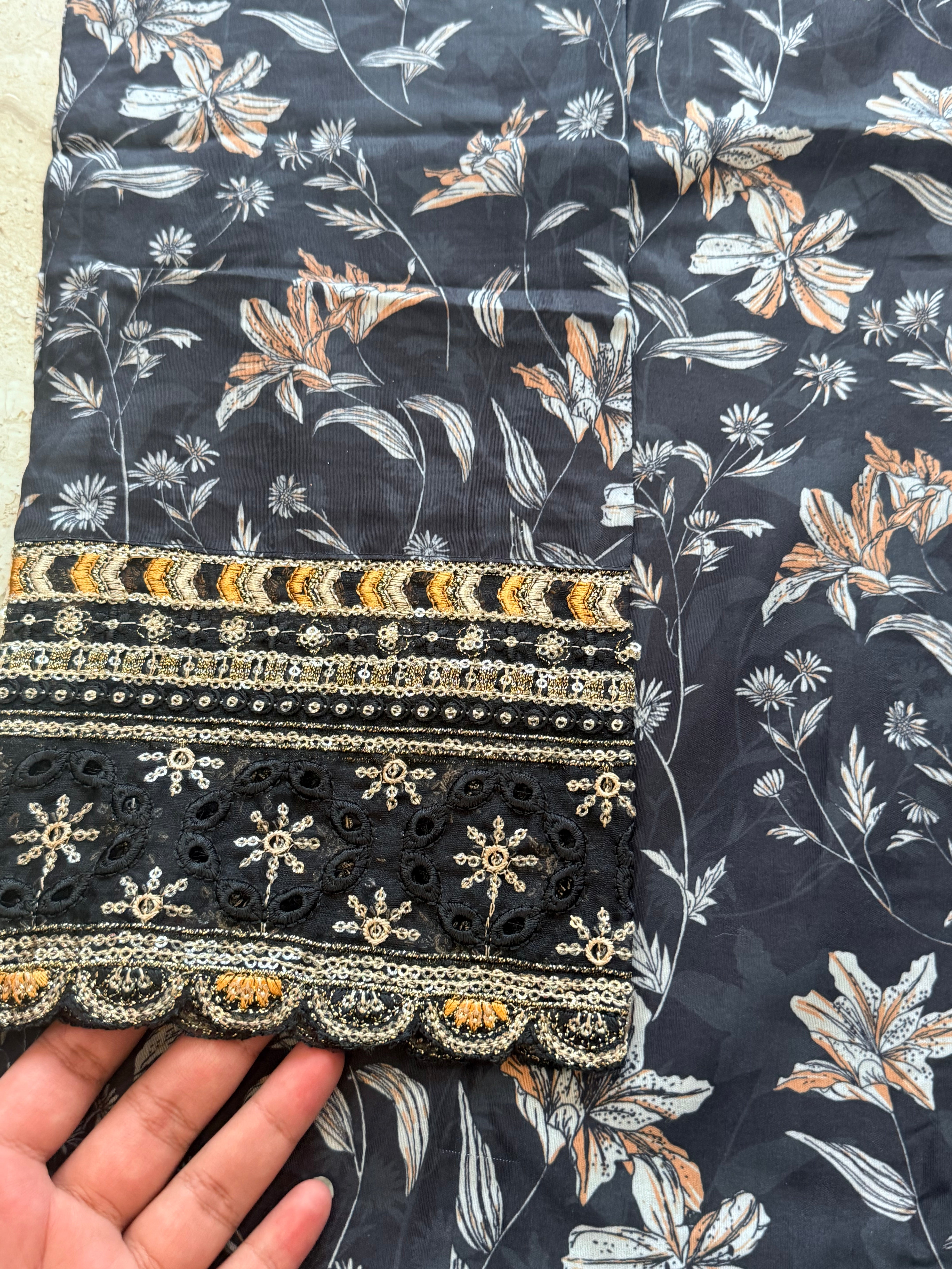 HANIA CREPE FARSHI SHALWAR SUIT 3 Q