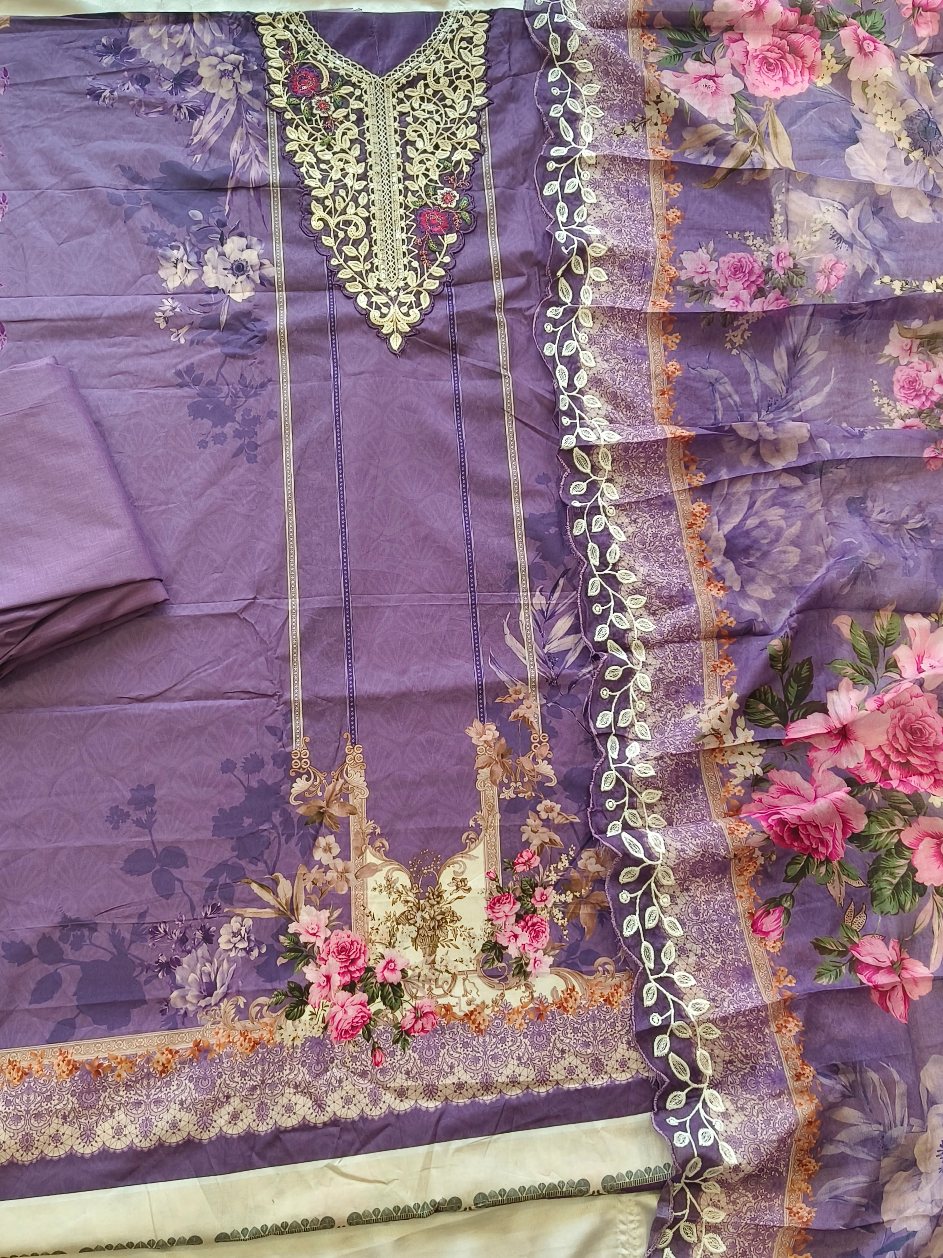 BINSAEED LAWN EMBROIDERY SUIT 4