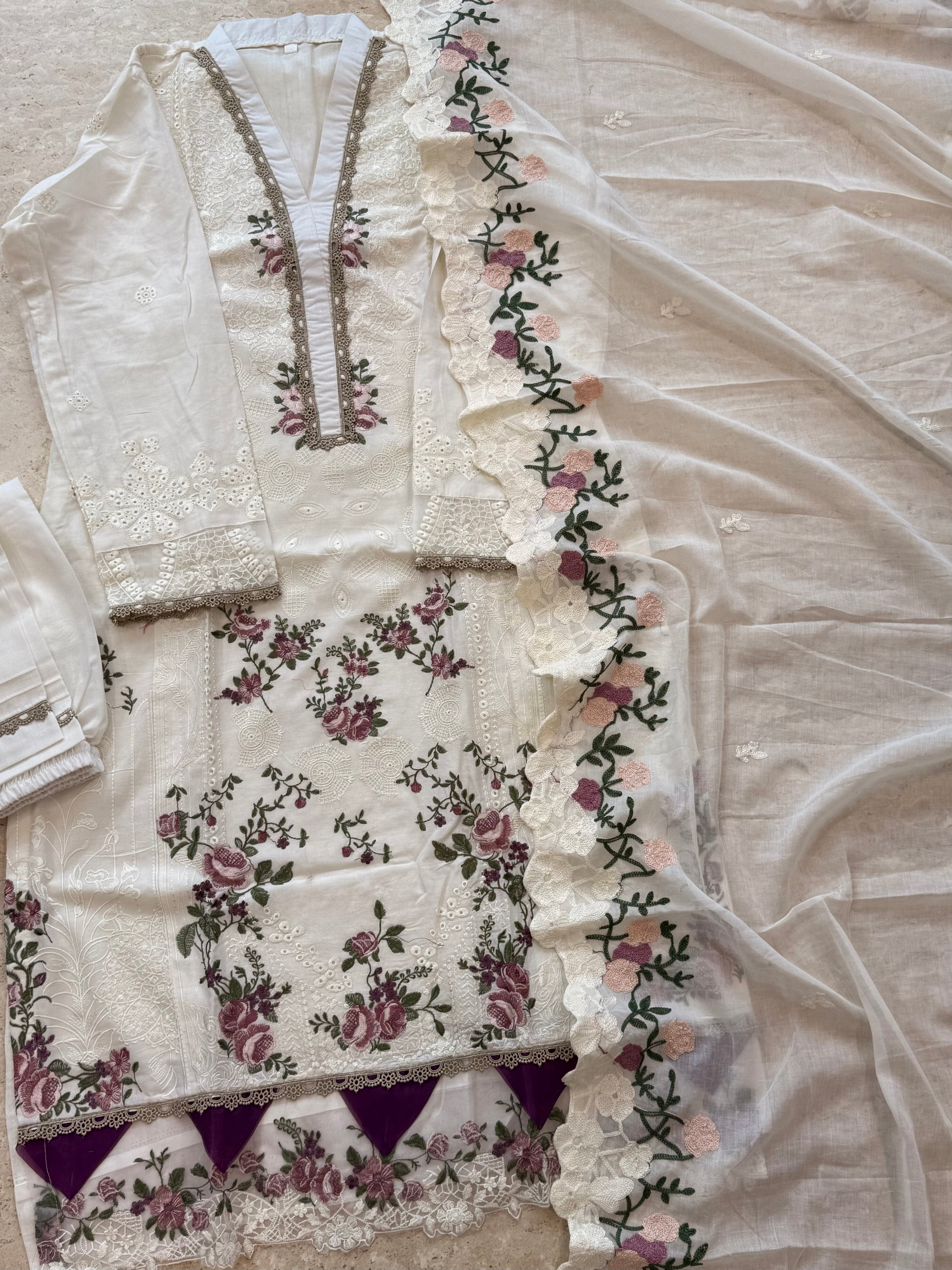 YUMNA OFF-WHITE READYMADE SUIT