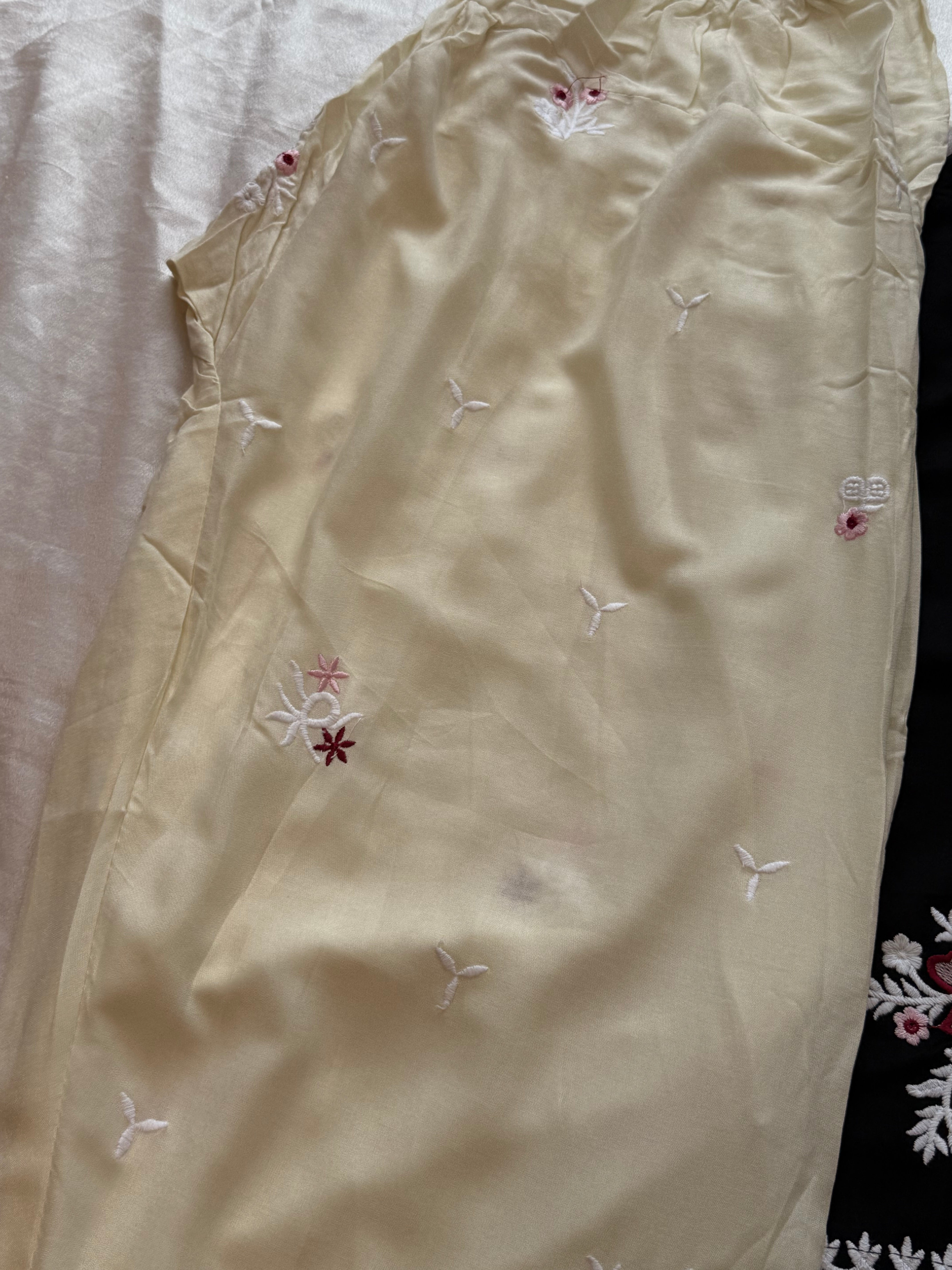 DUREFISHAN FARSHI SHALWAR SET