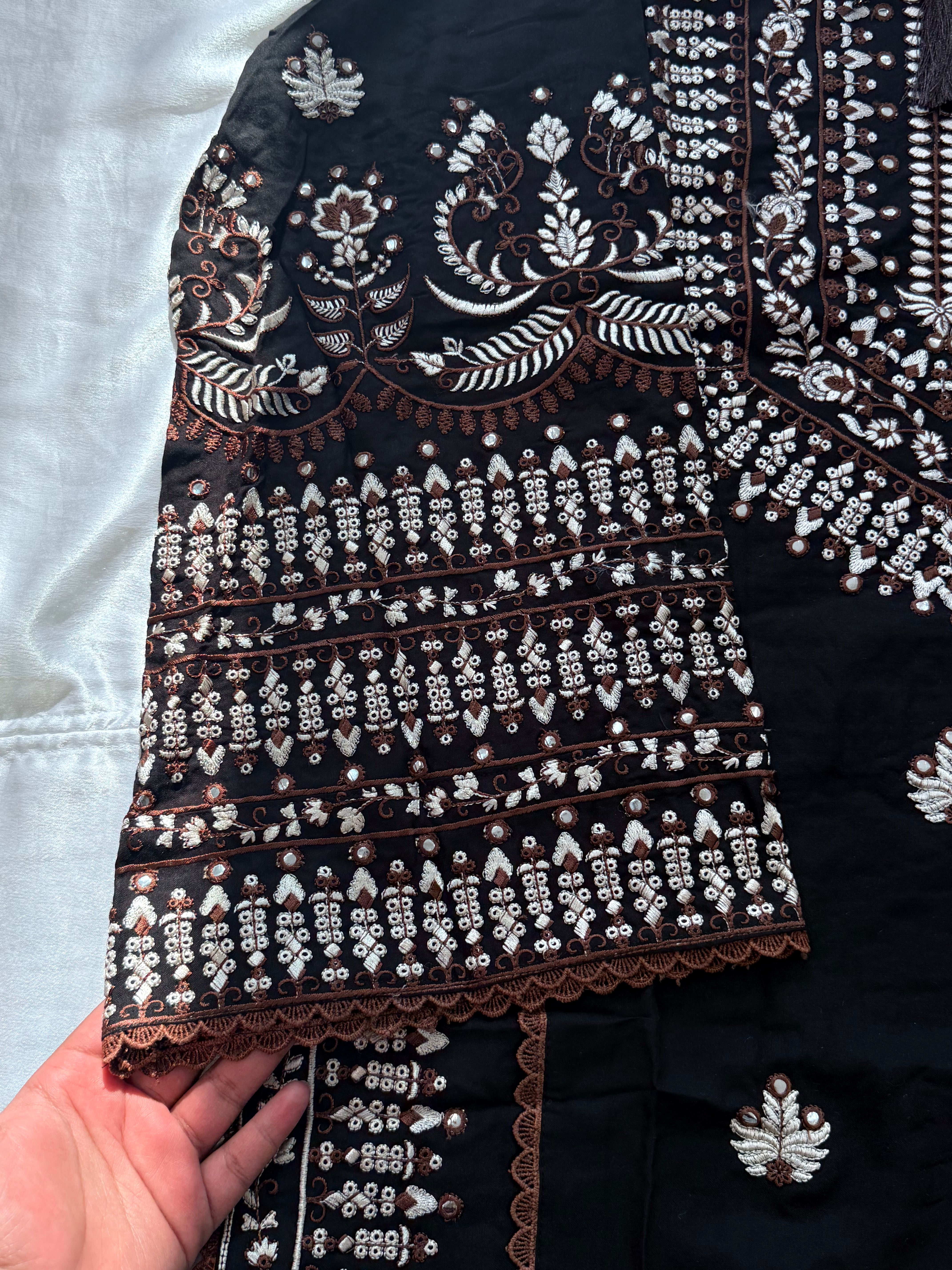 IMROZA LAWN EMBROIDERY SUIT 1001 Q