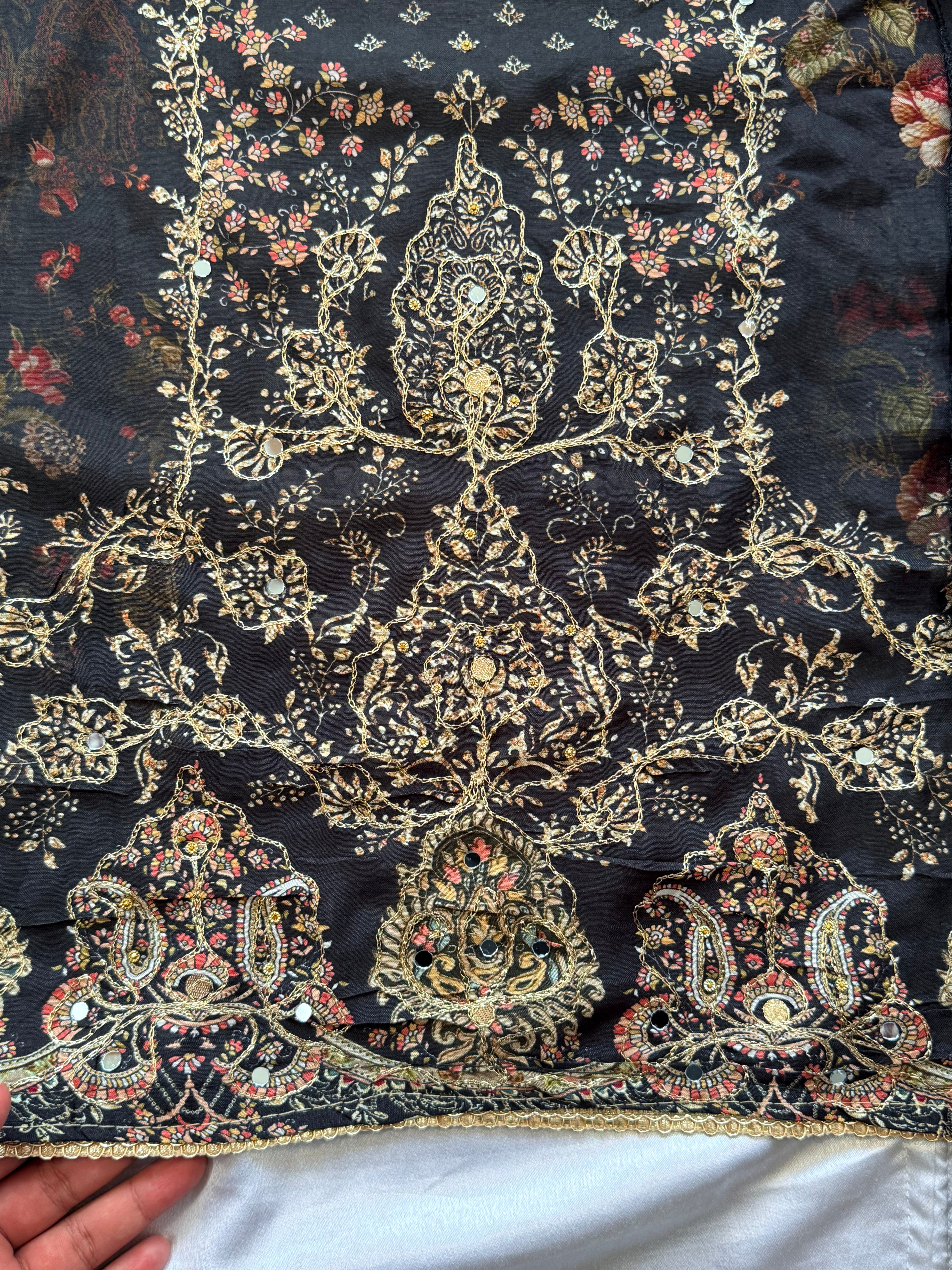 MUSLIN HAND EMBROIDERY SUIT
