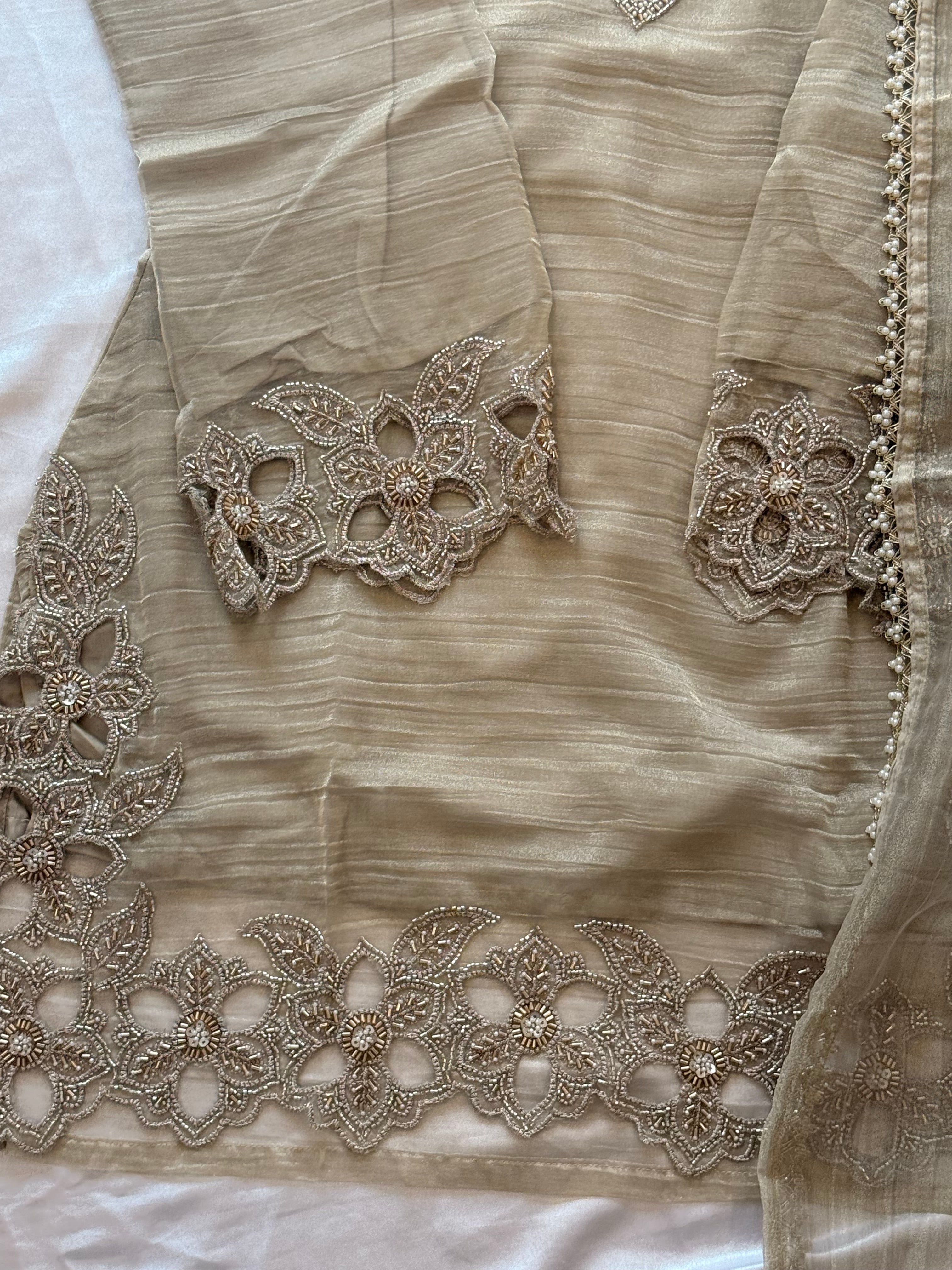 PARO SALSA HANDWORK SUIT 2