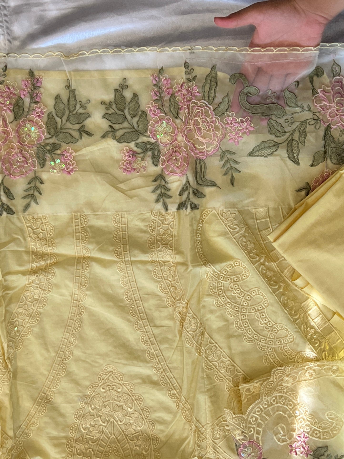 HANIA COTTON EMBROIDERY PATCH SUIT 6  Q
