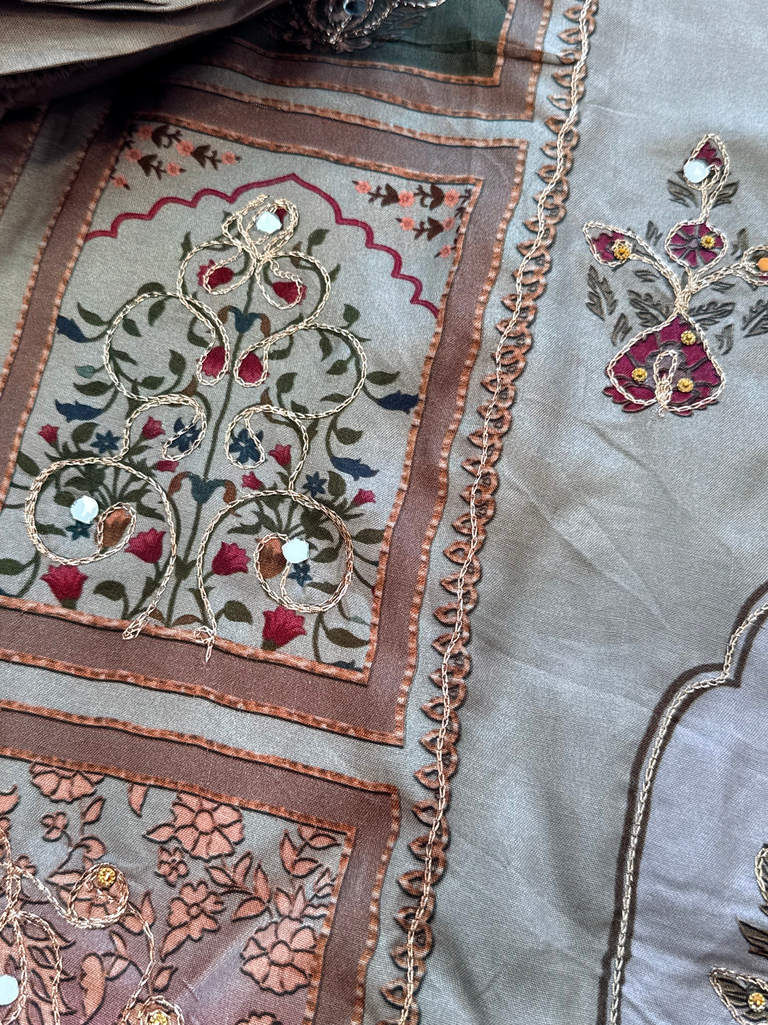 RAHI MUSLIN READYMADE SUIT 4