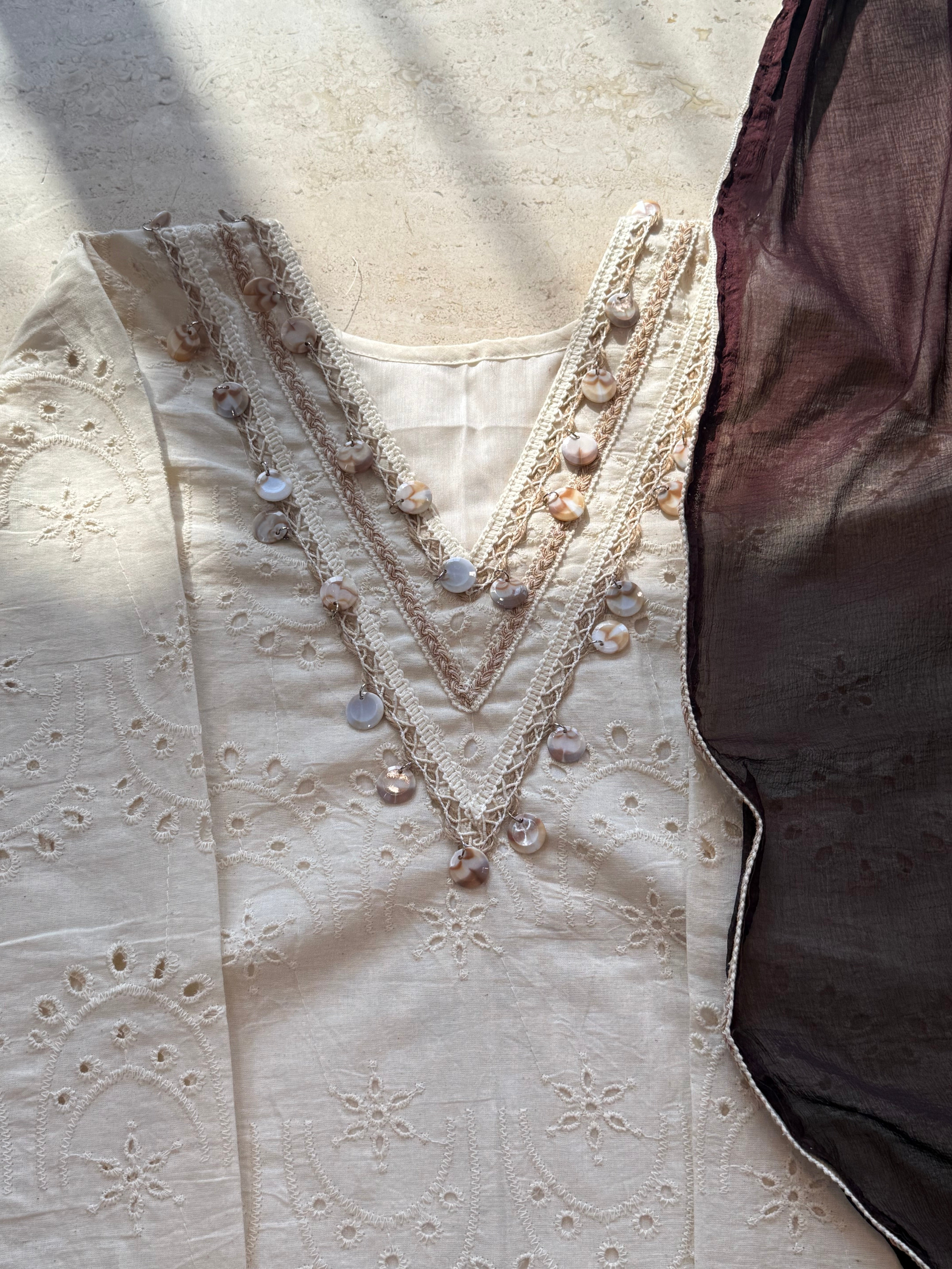 HAKOBA FARSHI SHALWAR SUIT 2