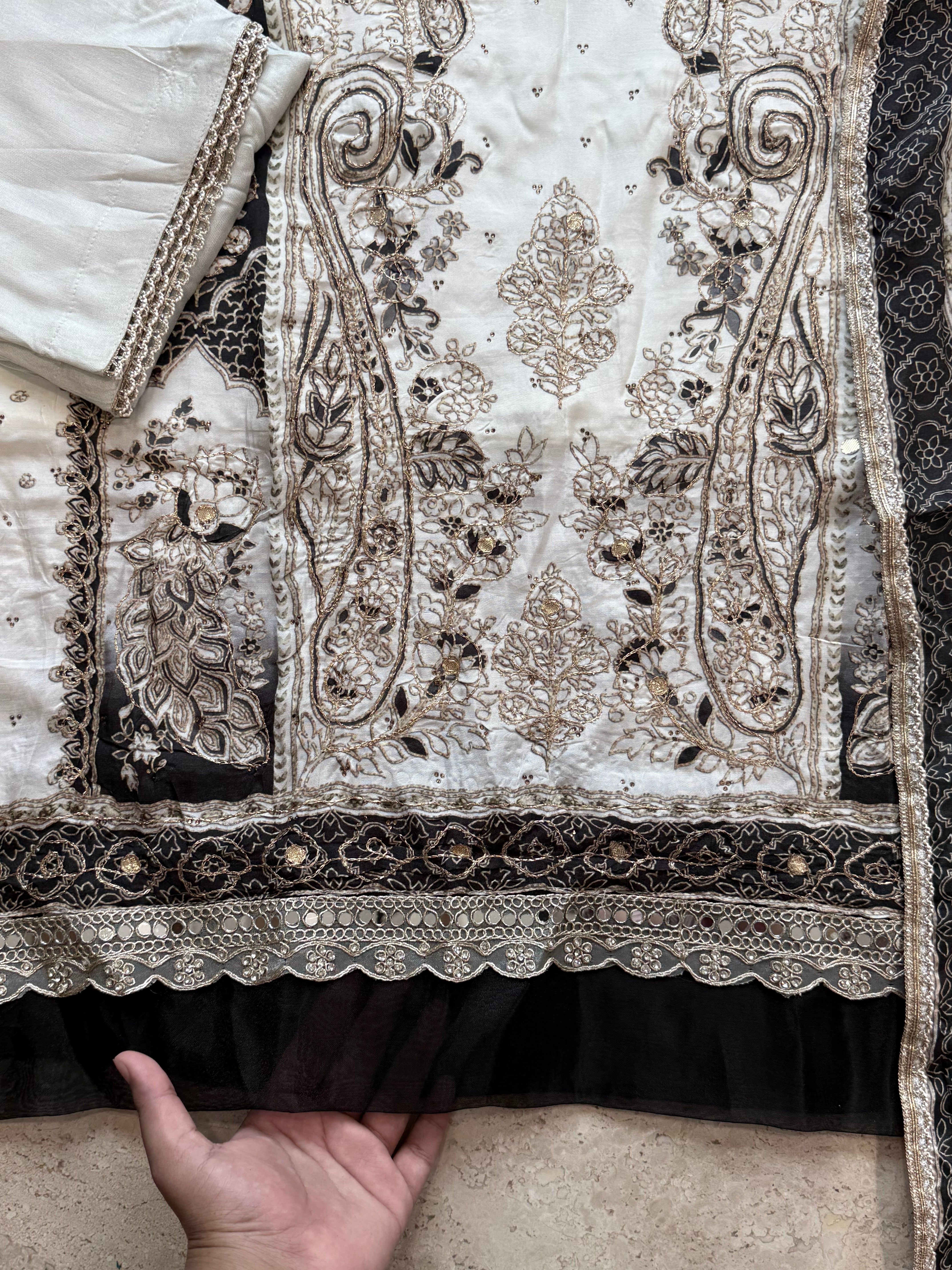 MUSLIN EMBROIDERY READYMADE SUIT