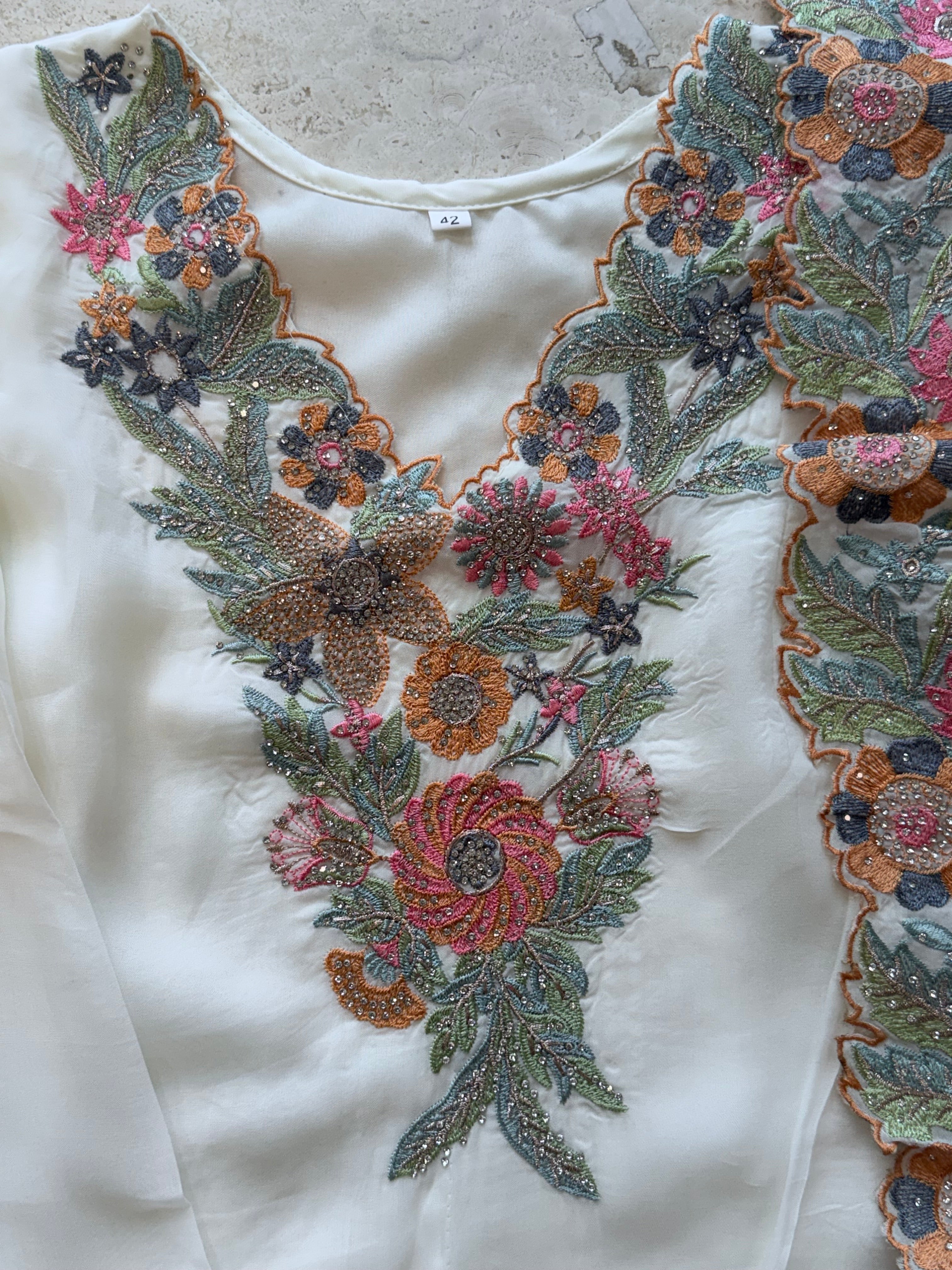 AFREEN FARSHI HANDWORK SUIT