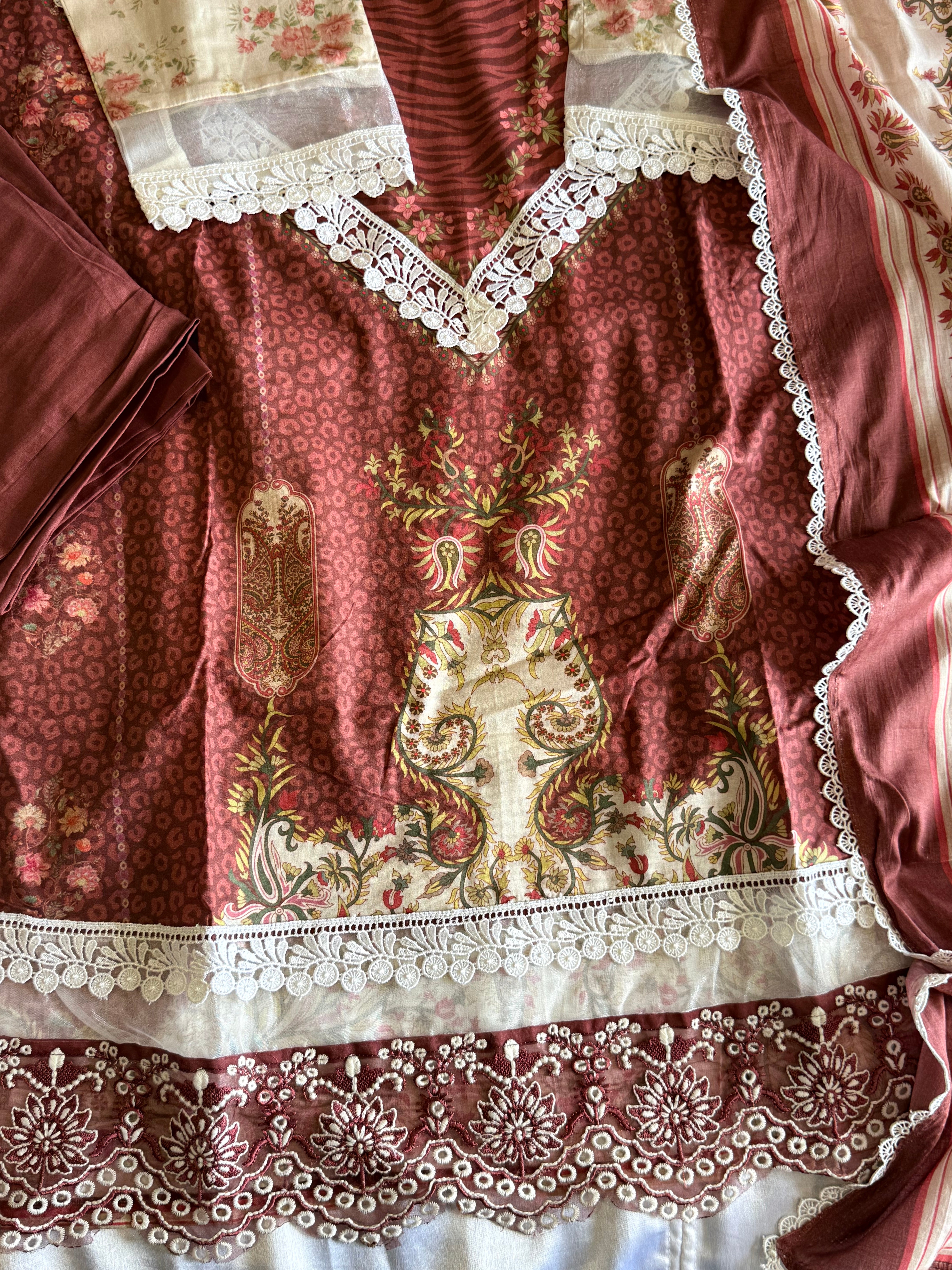 KHYBER LAWN READYMADE EMBROIDERED SUIT 2