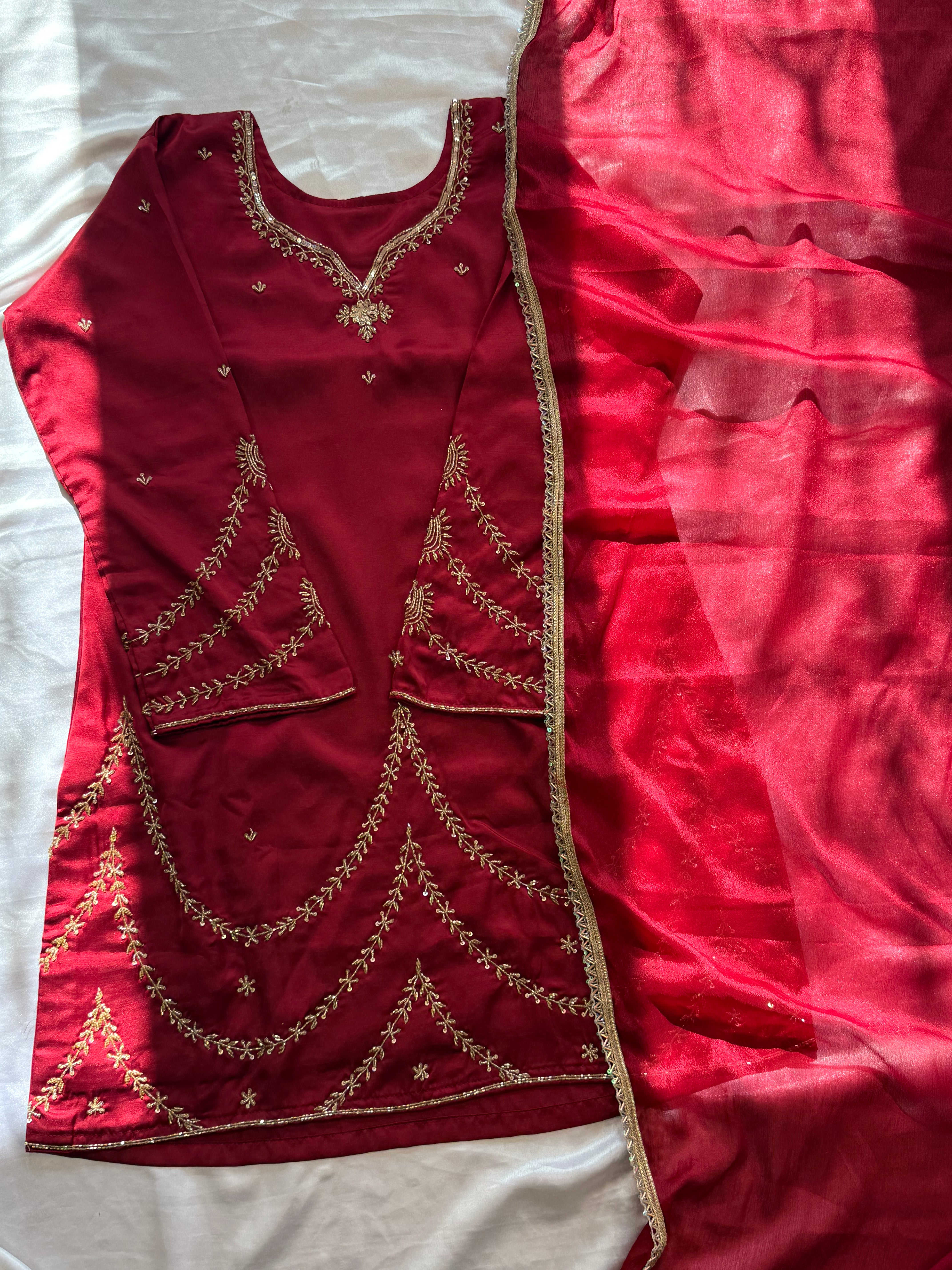 MAROON FARSHI HANDWORK SUIT