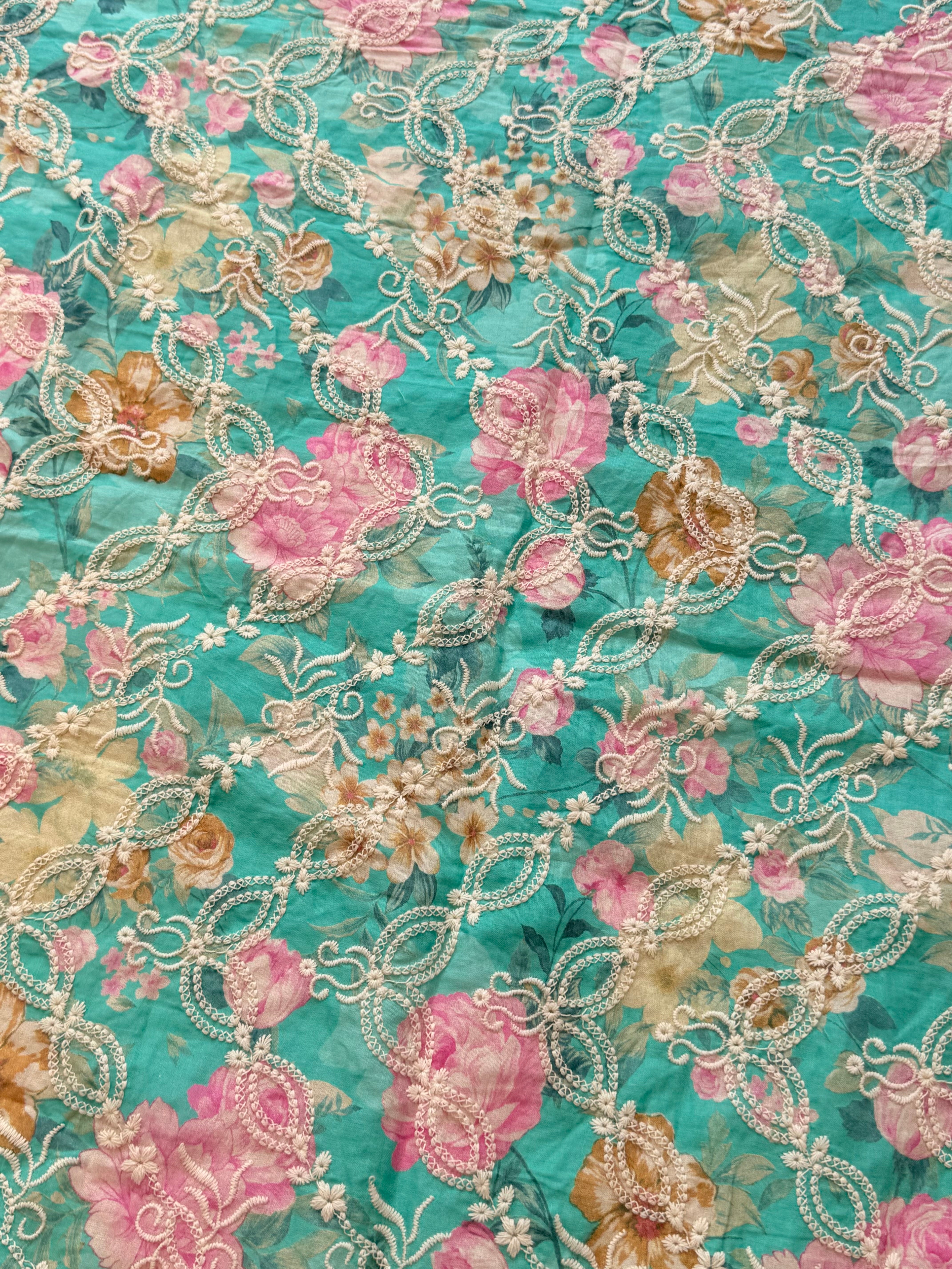 FIZA LAWN EMBROIDERY SUIT 3