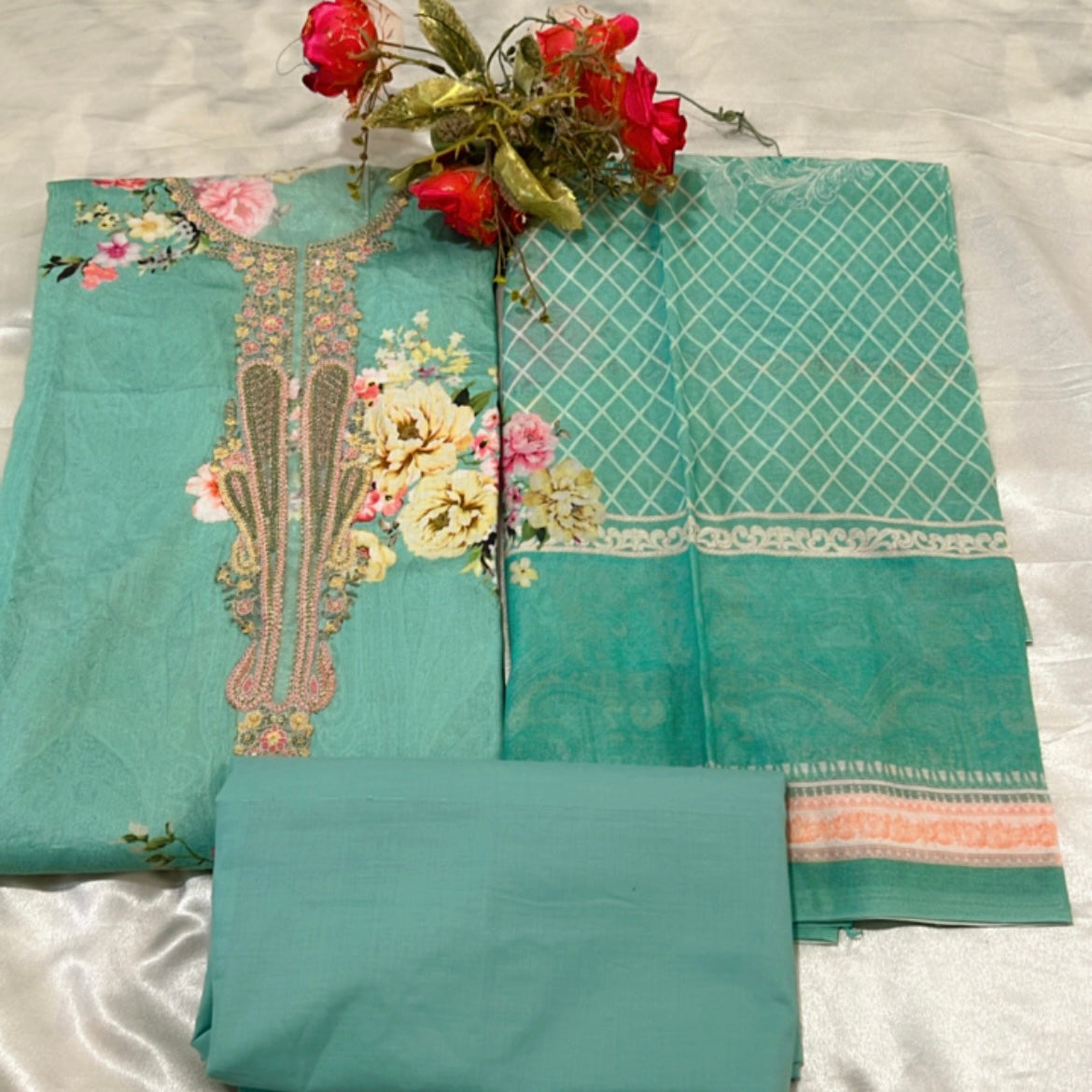 AMALEH LAWN NECK EMBROIDERY SEA GREEN SUIT