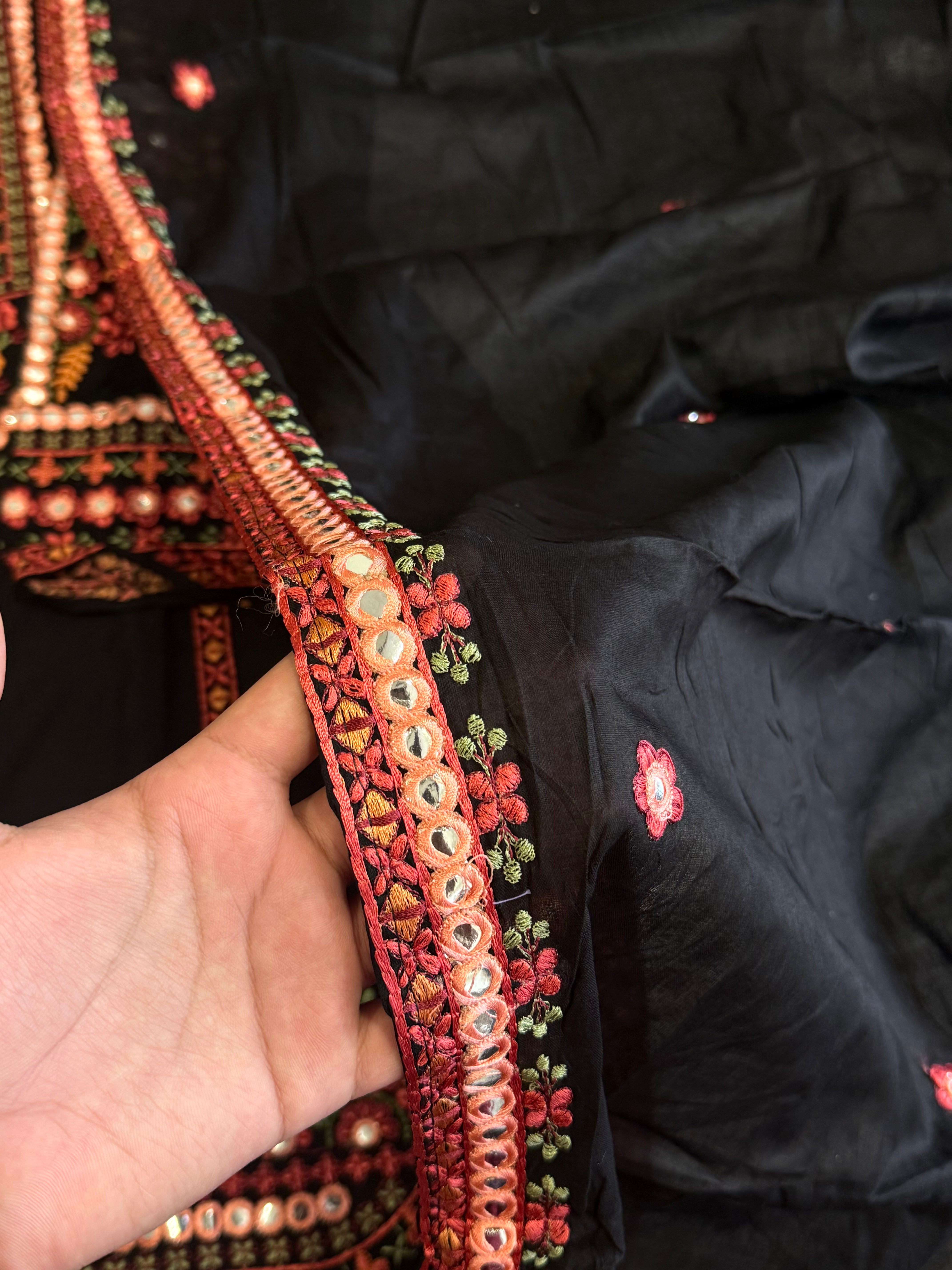 AYZAL LAWN EMBROIDERY SUIT 1