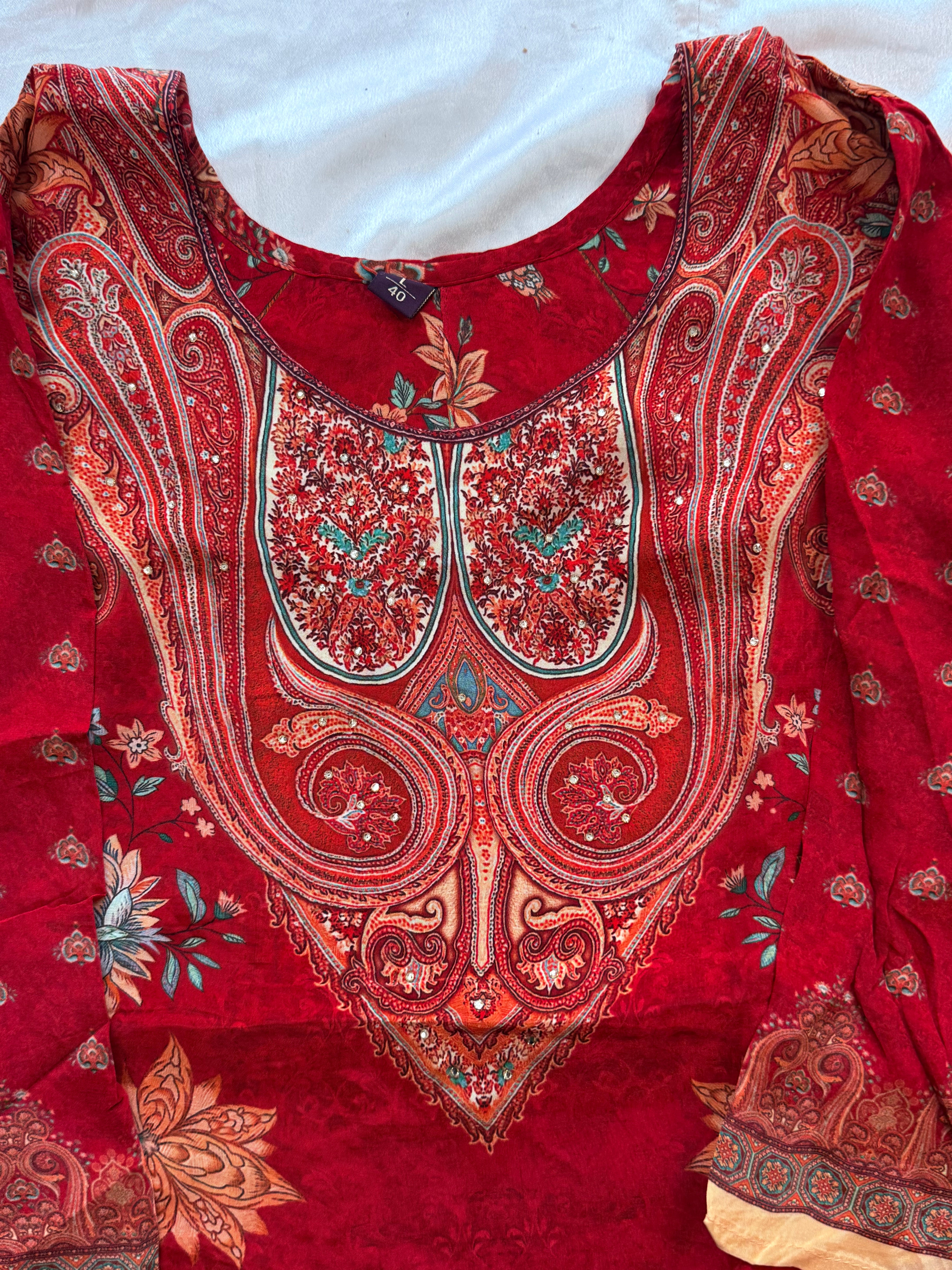 RED CREPE FARSHI SUIT