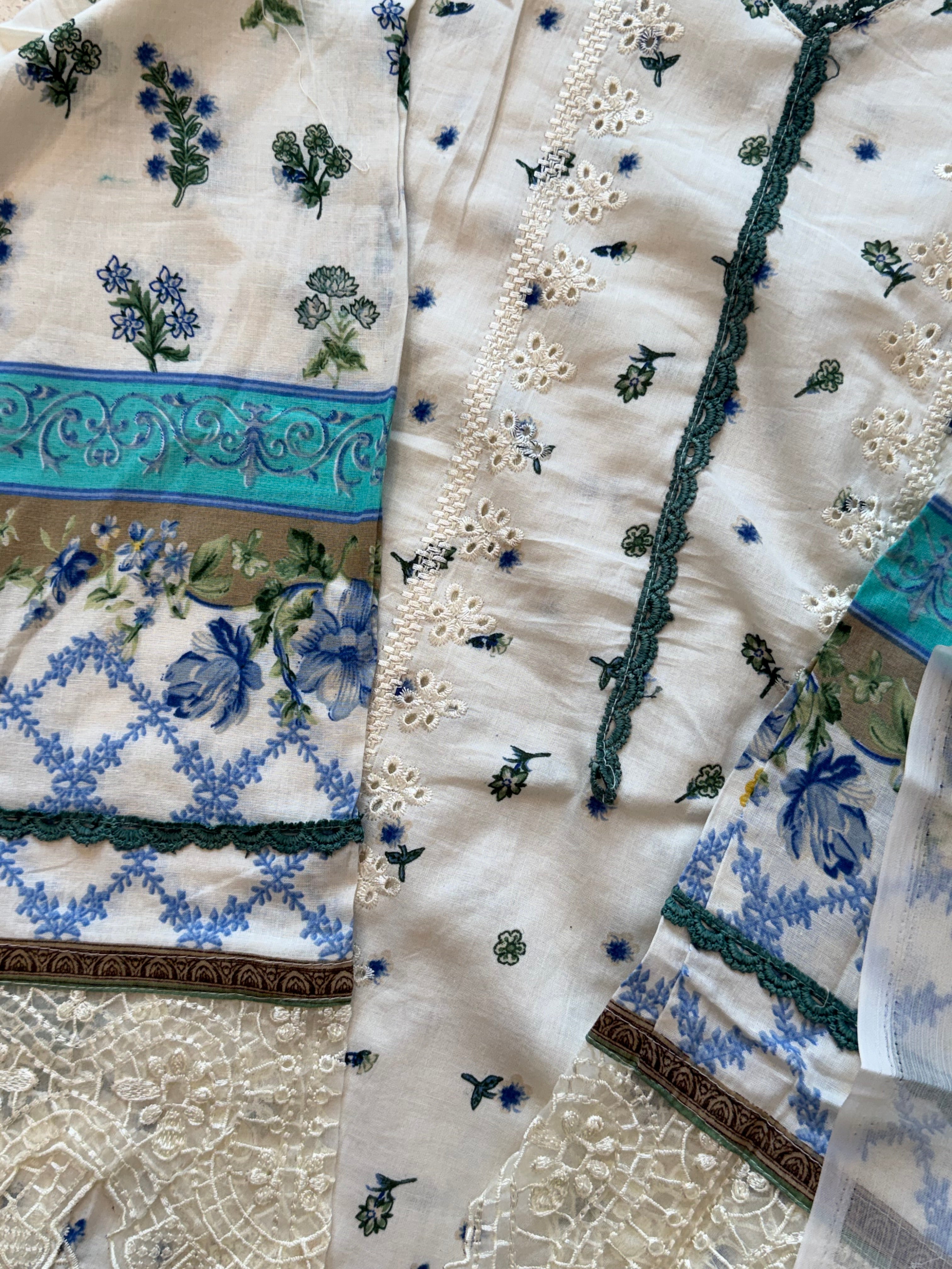 ELA READYMADE EMBROIDERED SUIT 16 q