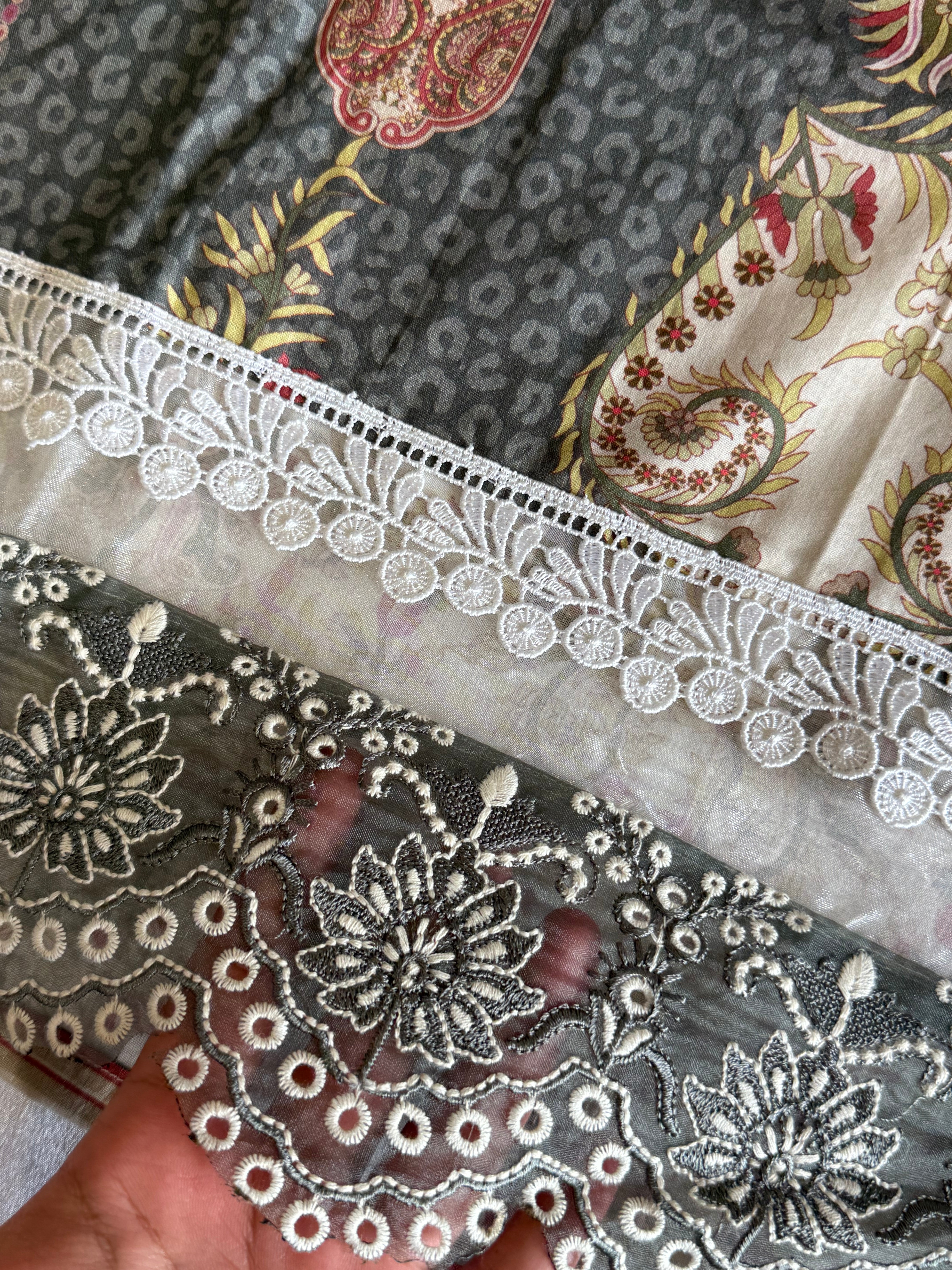 KHYBER LAWN READYMADE EMBROIDERED SUIT 3