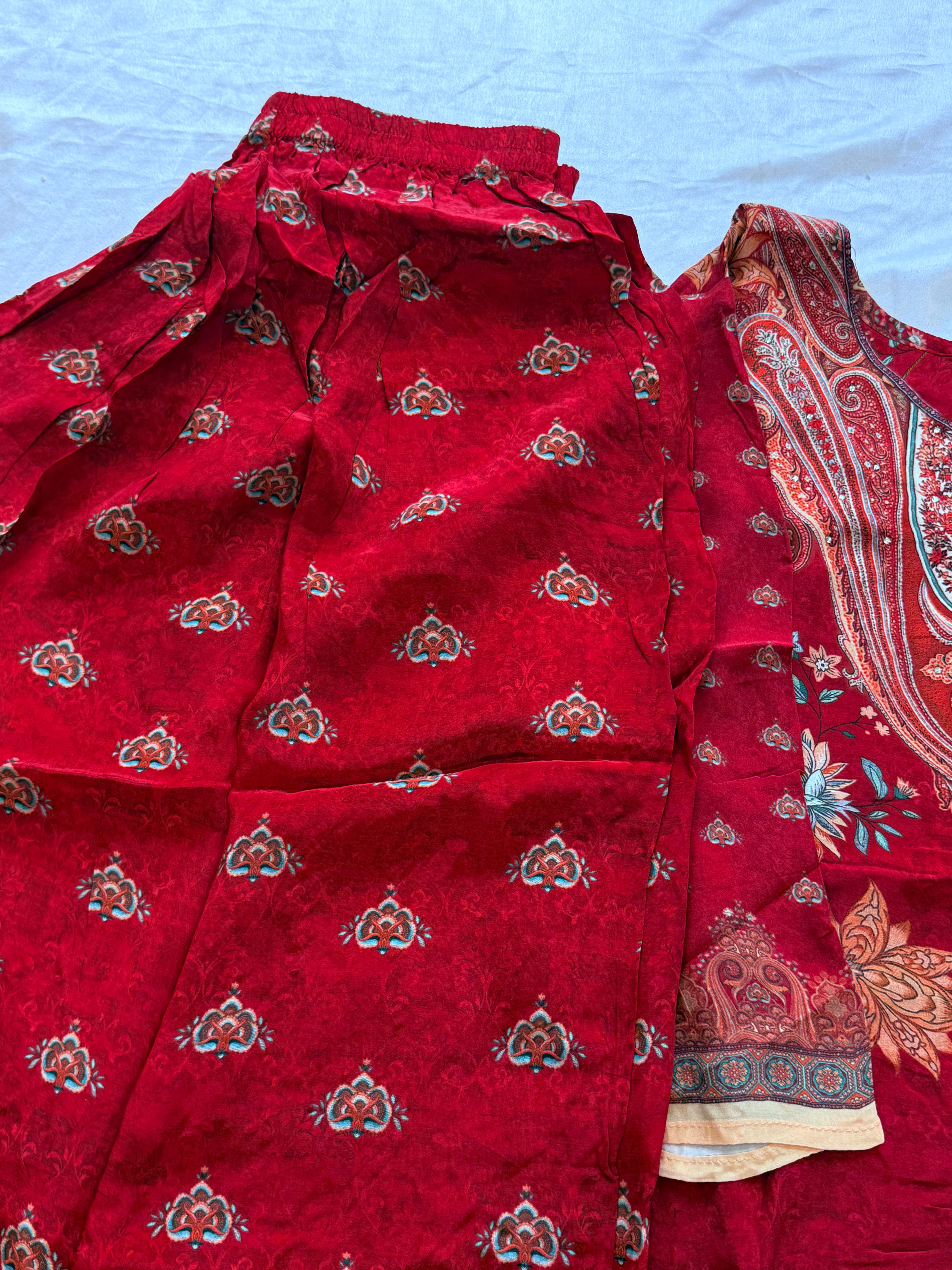 RED CREPE FARSHI SUIT