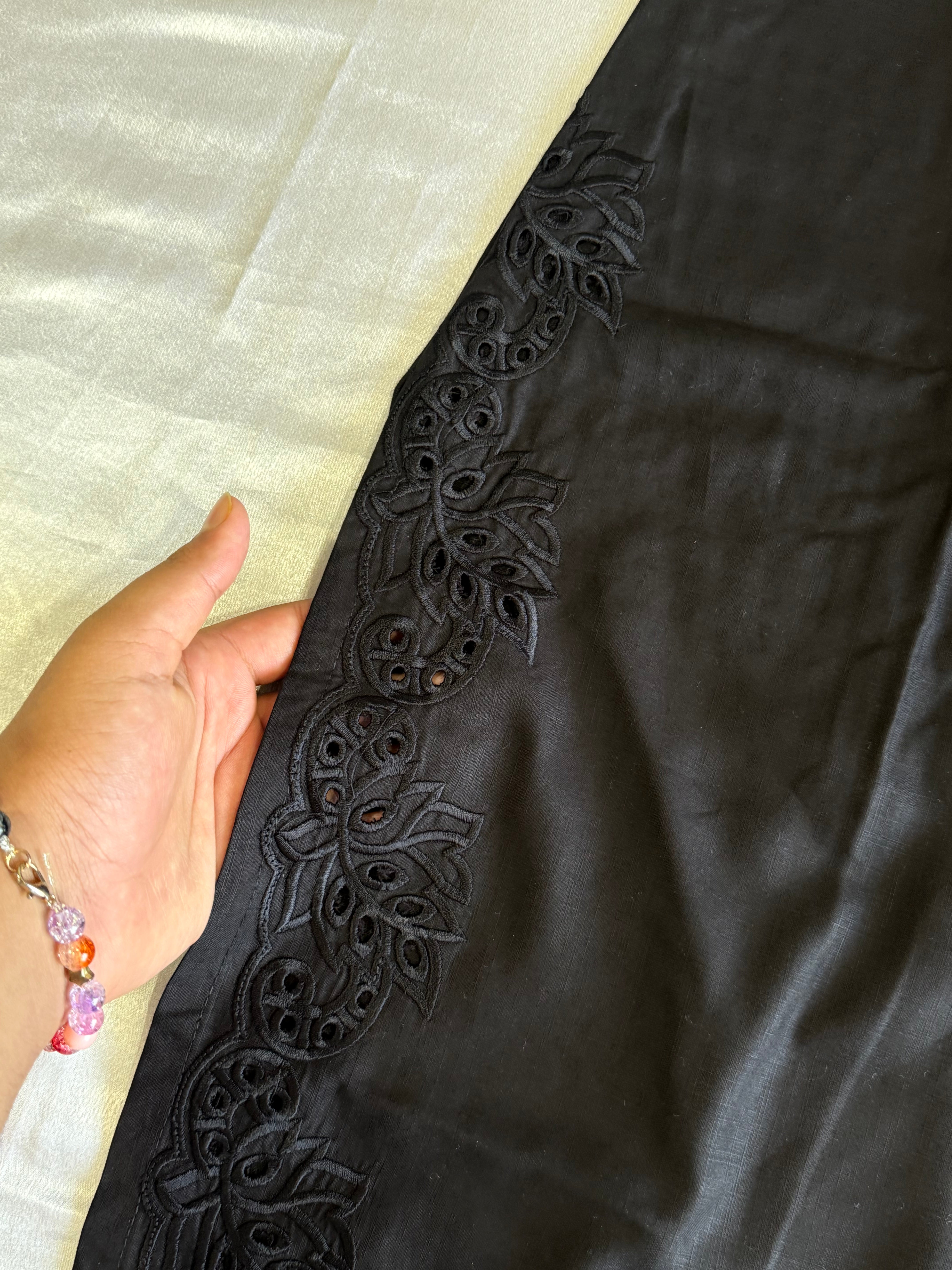 BLACK LAWN FLOWER FARSHI SUIT