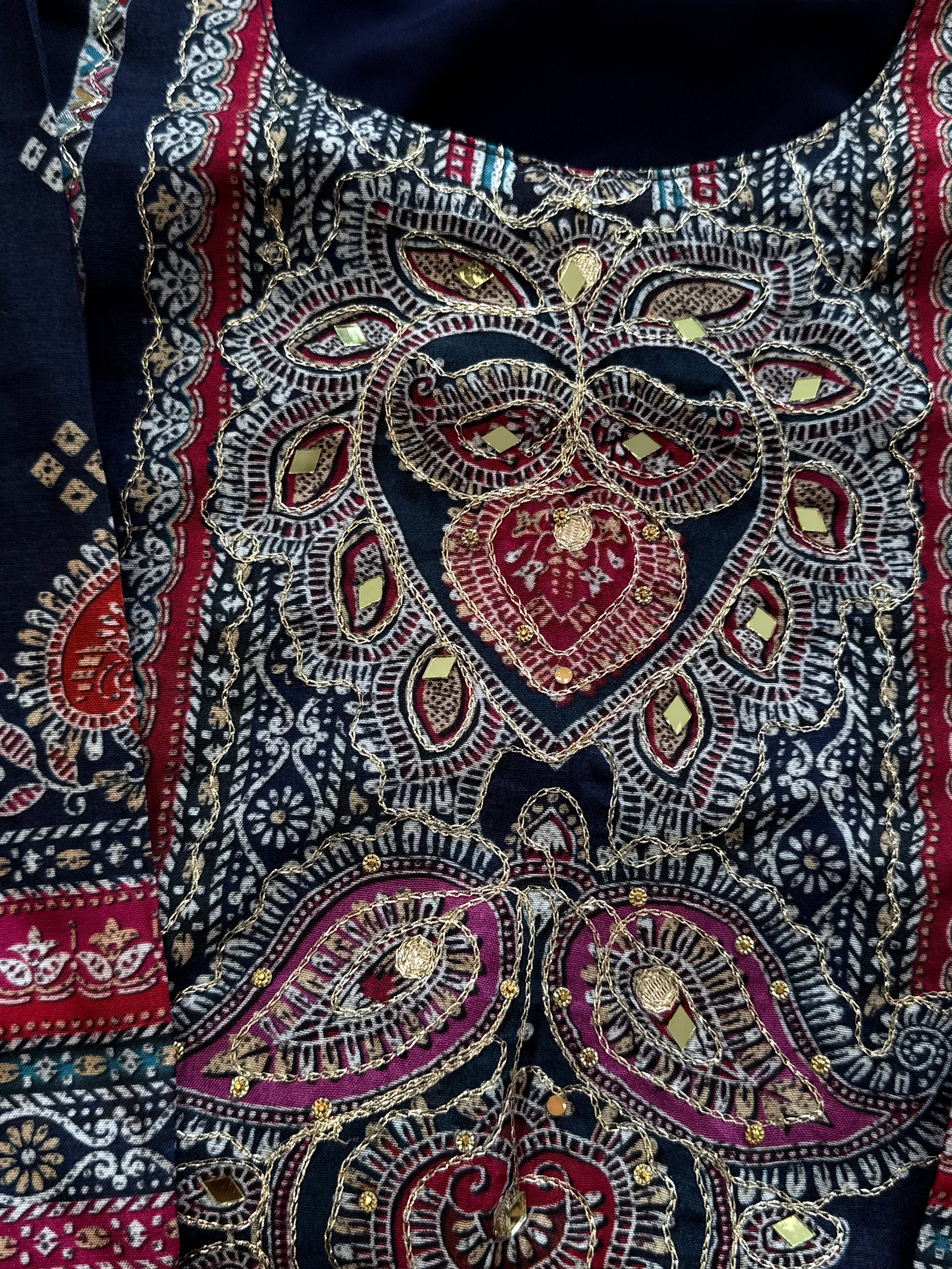 RAHI MUSLIN READYMADE SUIT 1