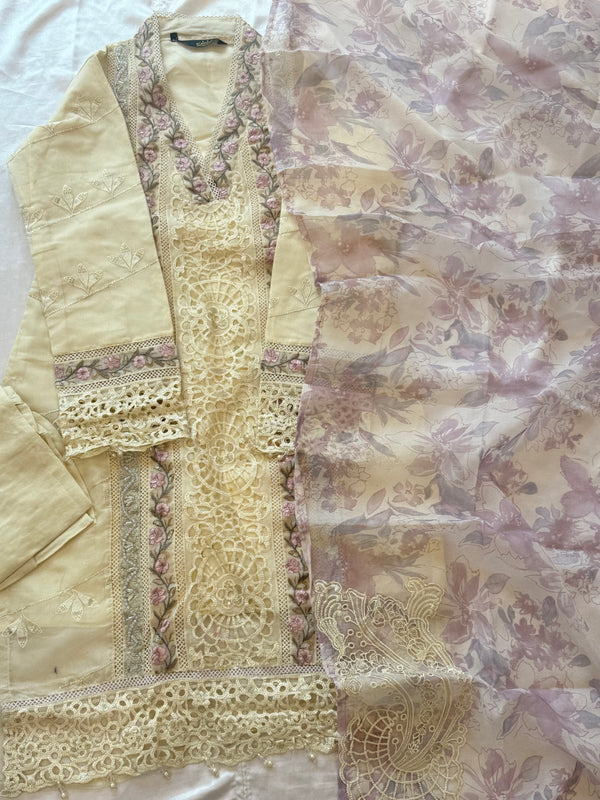 RUHI ORGANZA READYMADE SUIT 5 Q