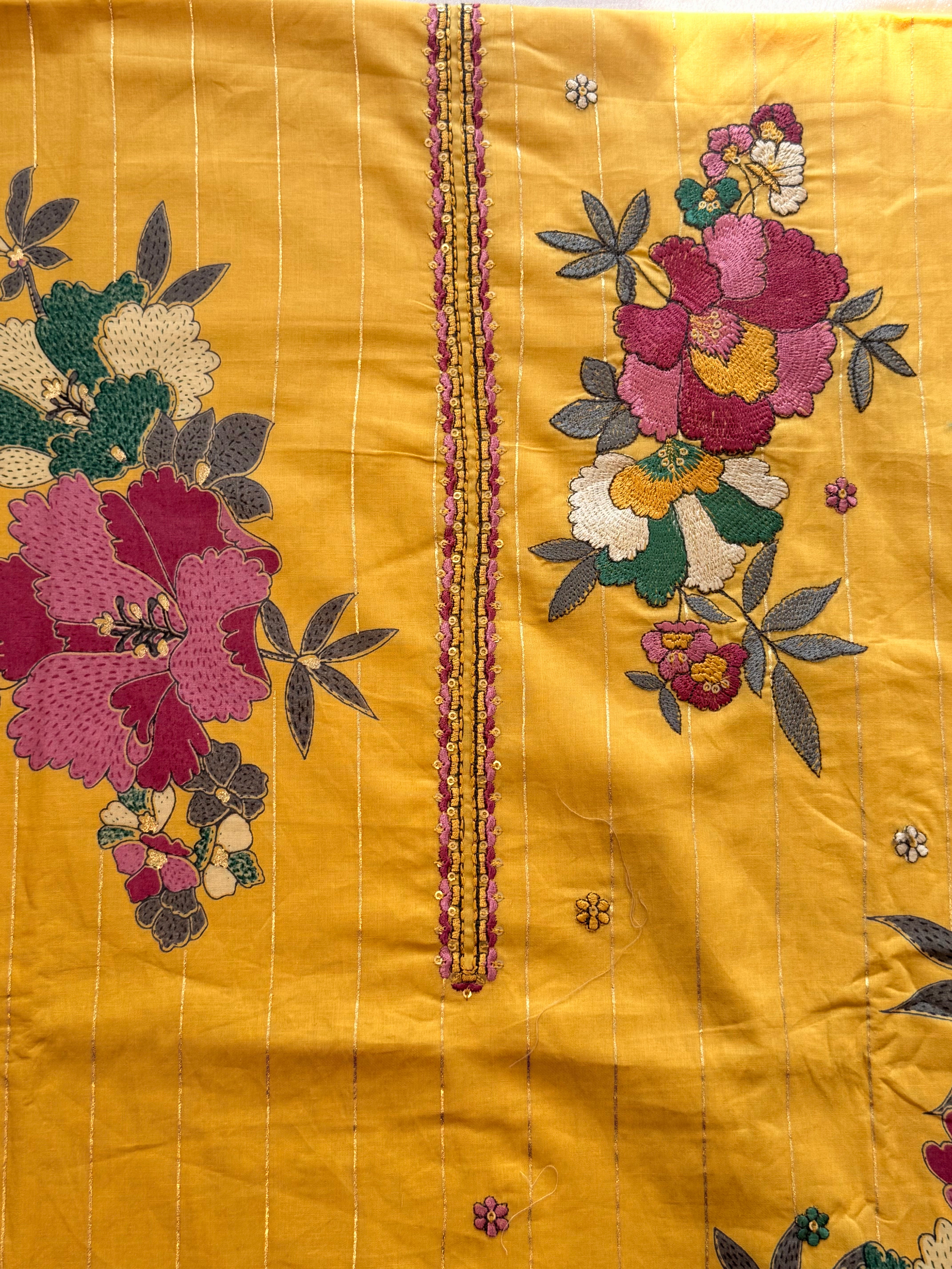 MUMTAZ LAWN EMBROIDERY SUIT 1
