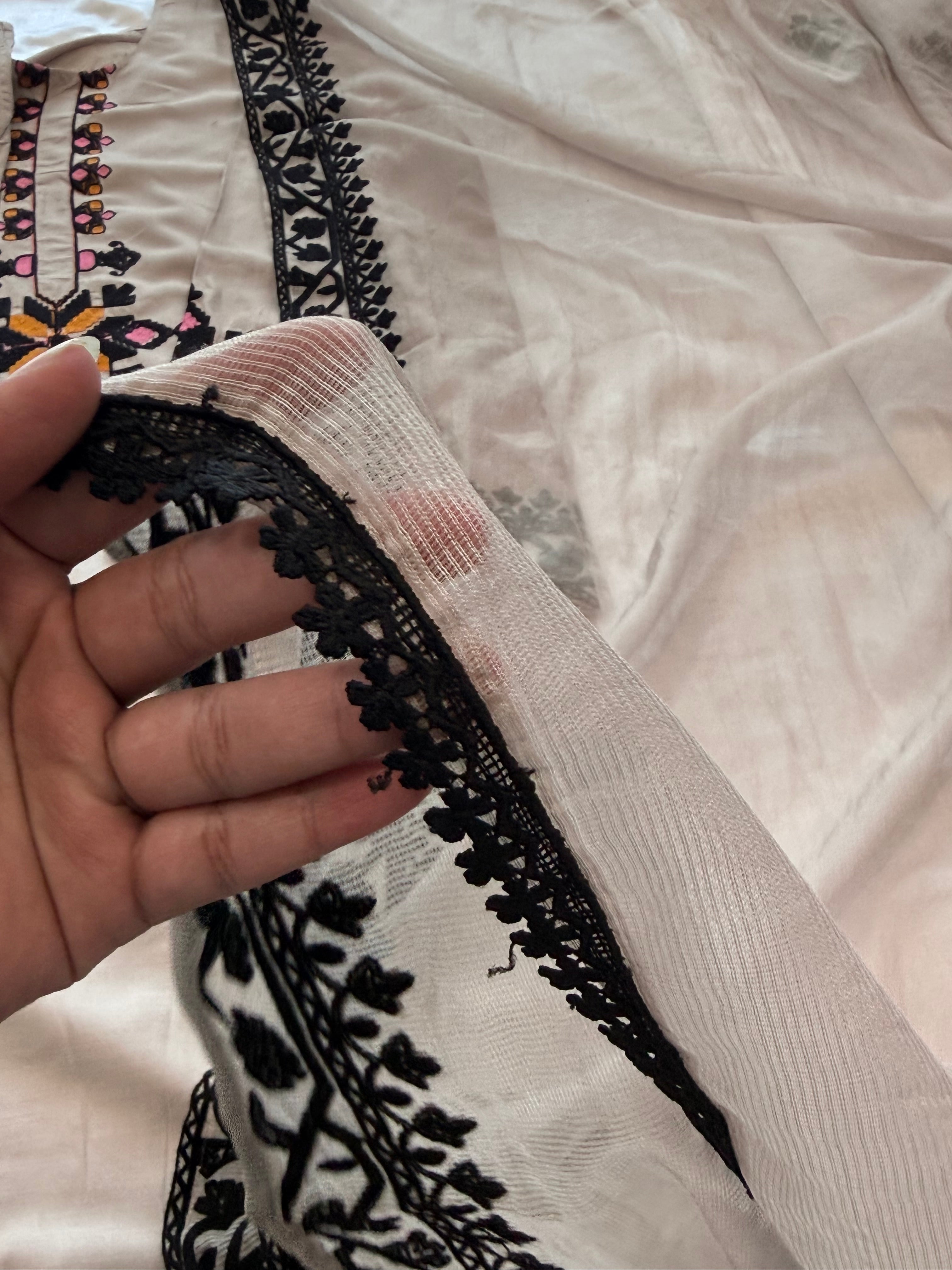 IMROZA LAWN EMBROIDERY SUIT