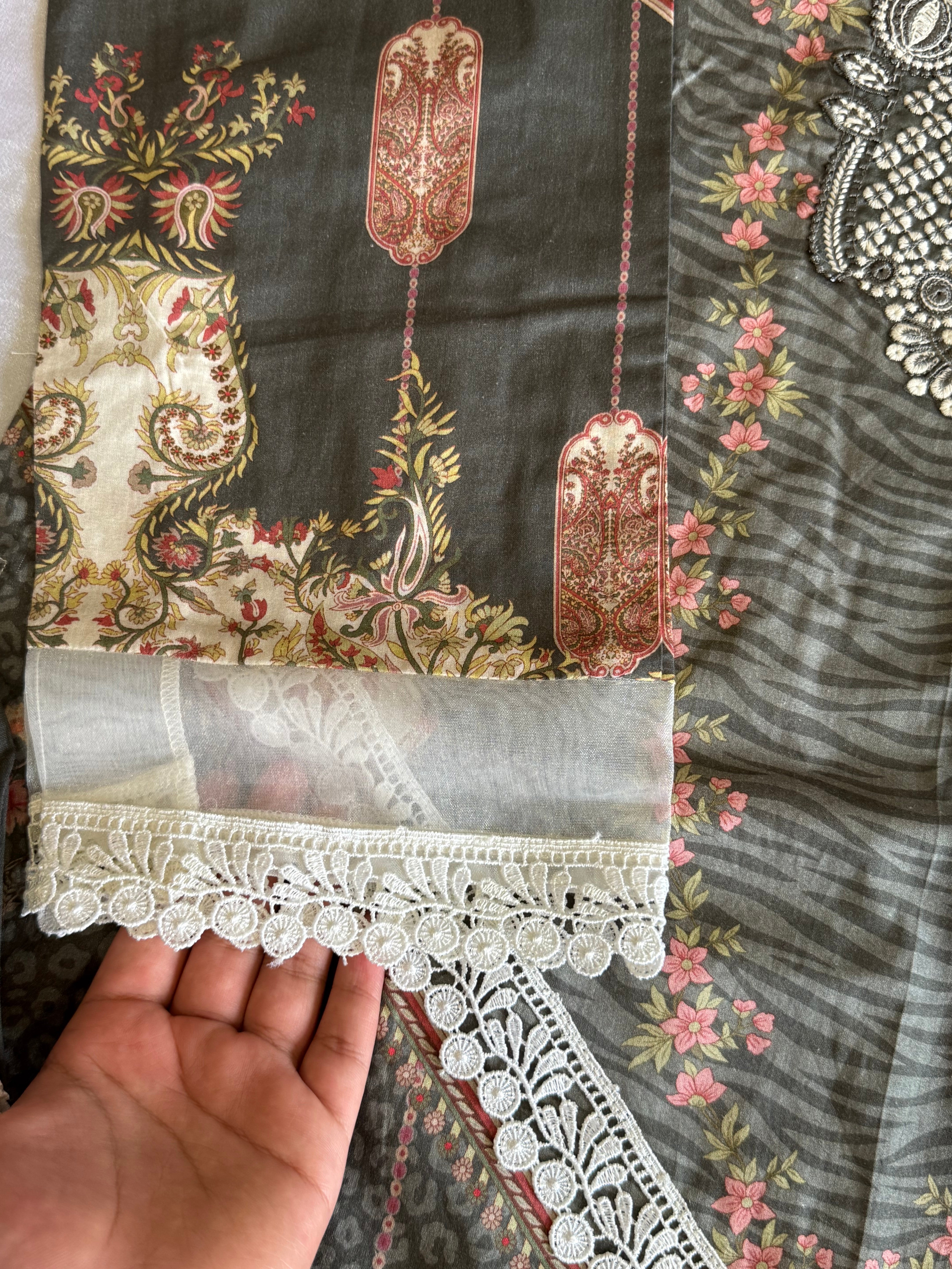 KHYBER LAWN READYMADE EMBROIDERED SUIT 3