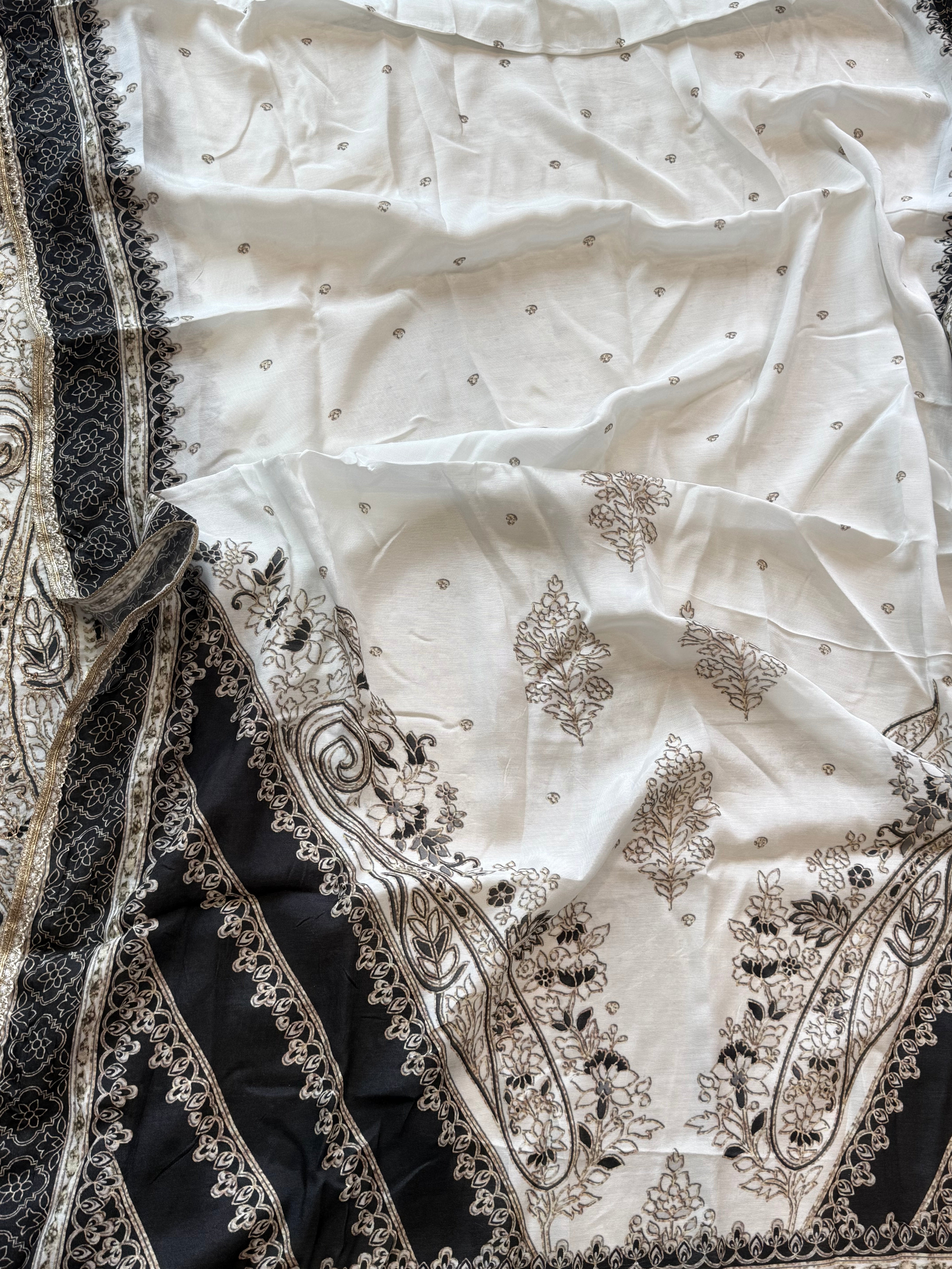 MUSLIN EMBROIDERY READYMADE SUIT