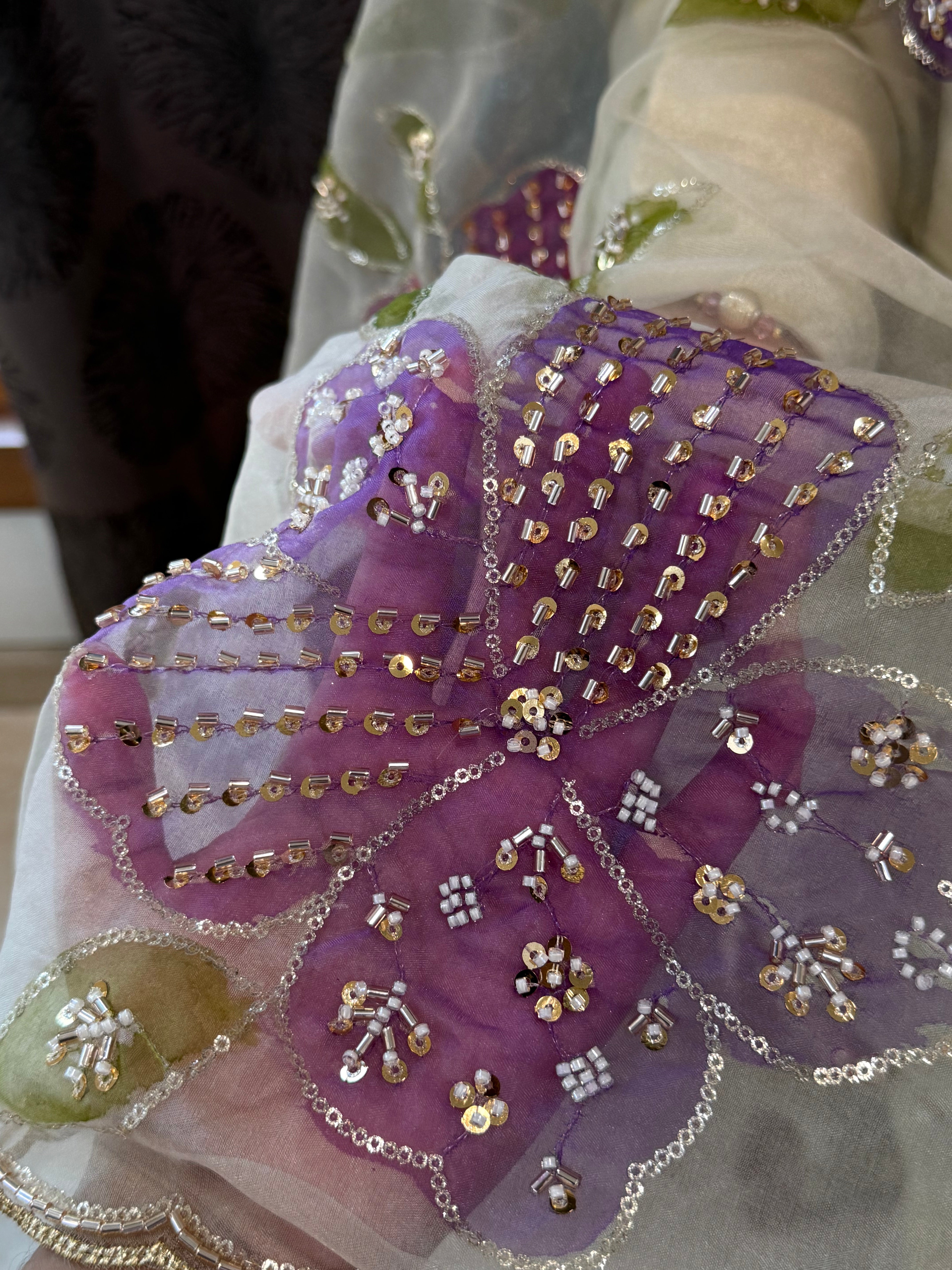 HARSHA FARSHI HANDWORK SUIT