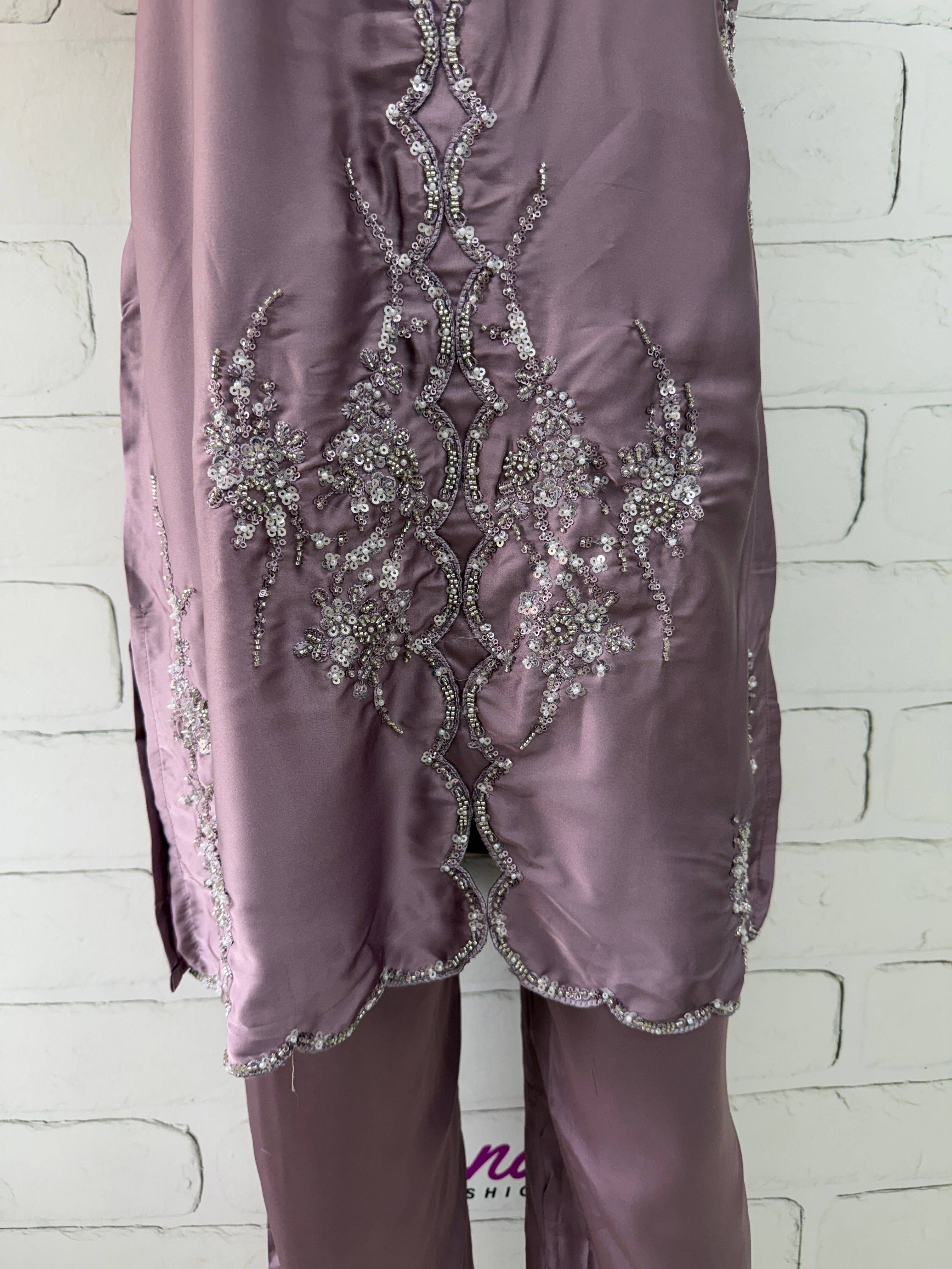 SATIN HANDWORK CO-ORD SET Q