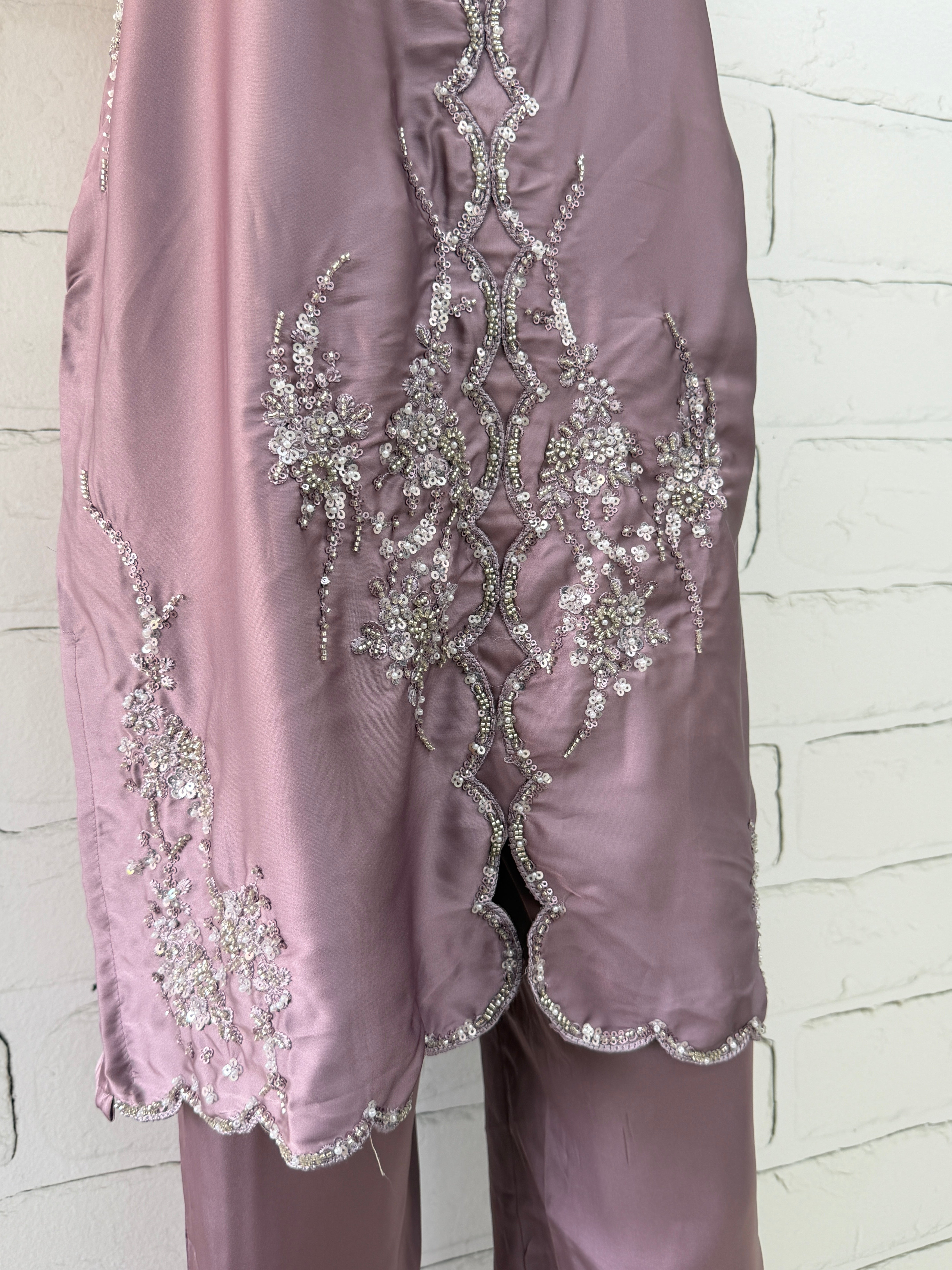SATIN HANDWORK CO-ORD SET Q