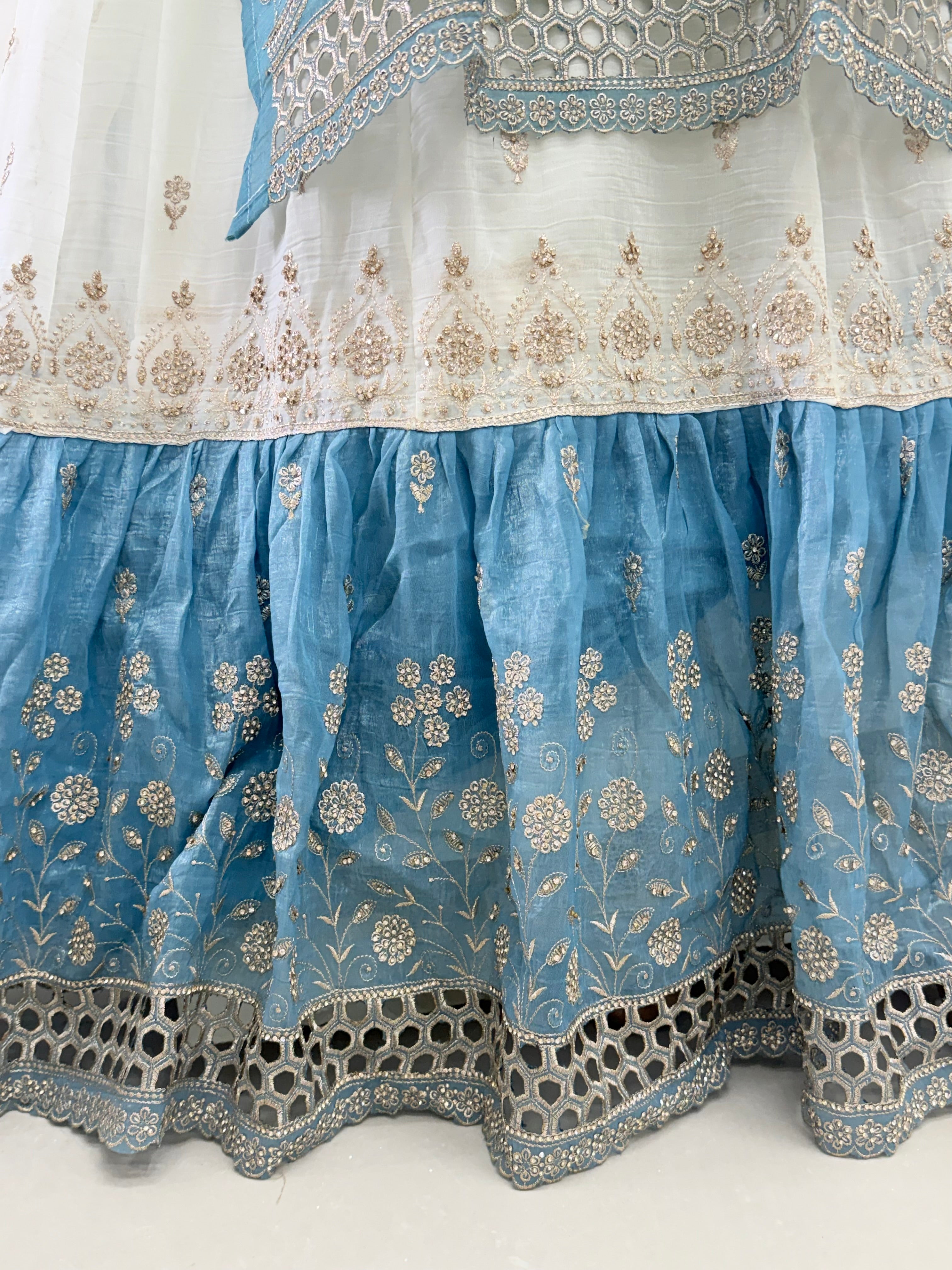 RUHEENA FARSHI LAHENGA SUIT 5 Q