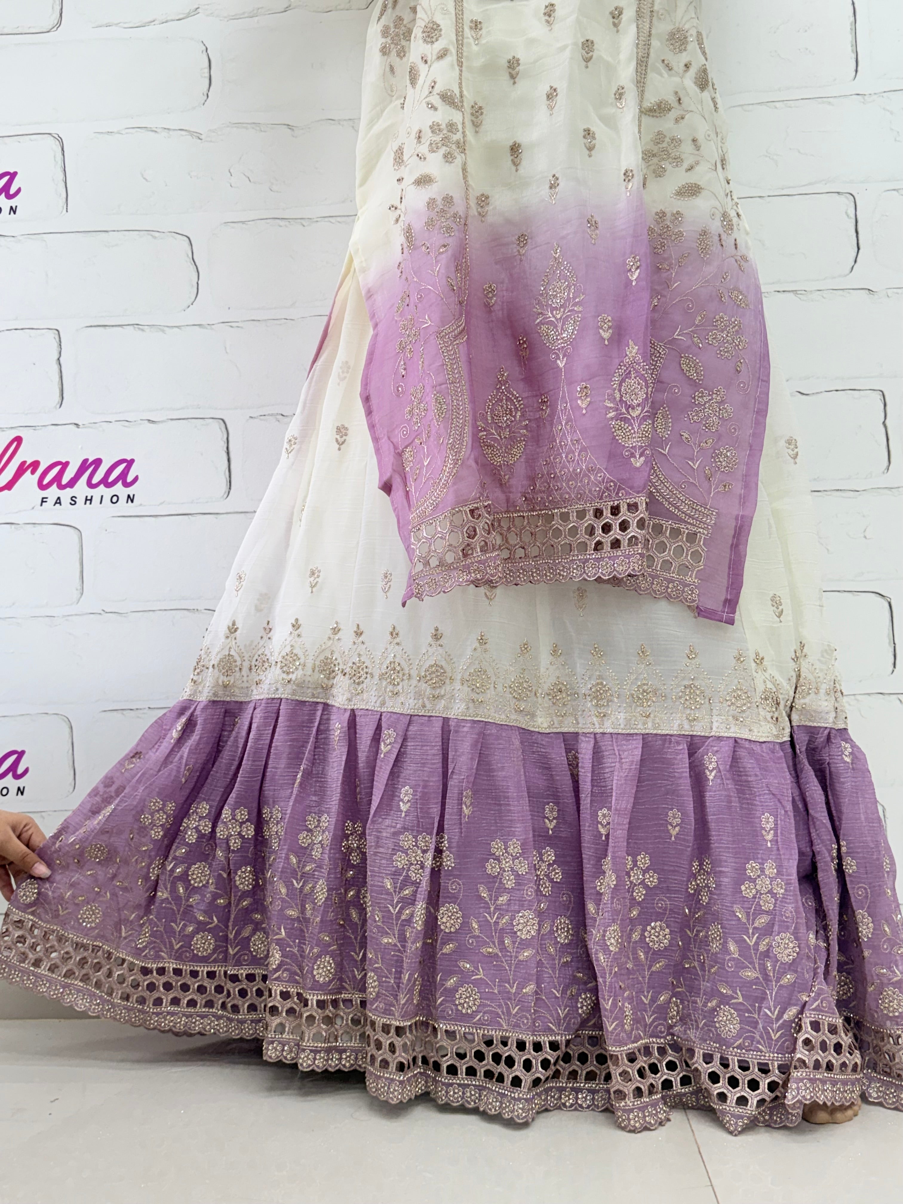 RUHEENA FARSHI LAHENGA SUIT 7 Q