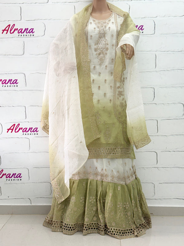 RUHEENA FARSHI LAHENGA SUIT 6 Q